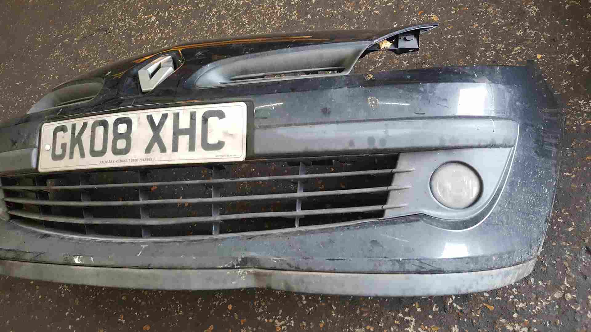 Thumb 5 Renault Clio MK3 2005-2009 Front Bumper Black 676 185 Marked SEE Image