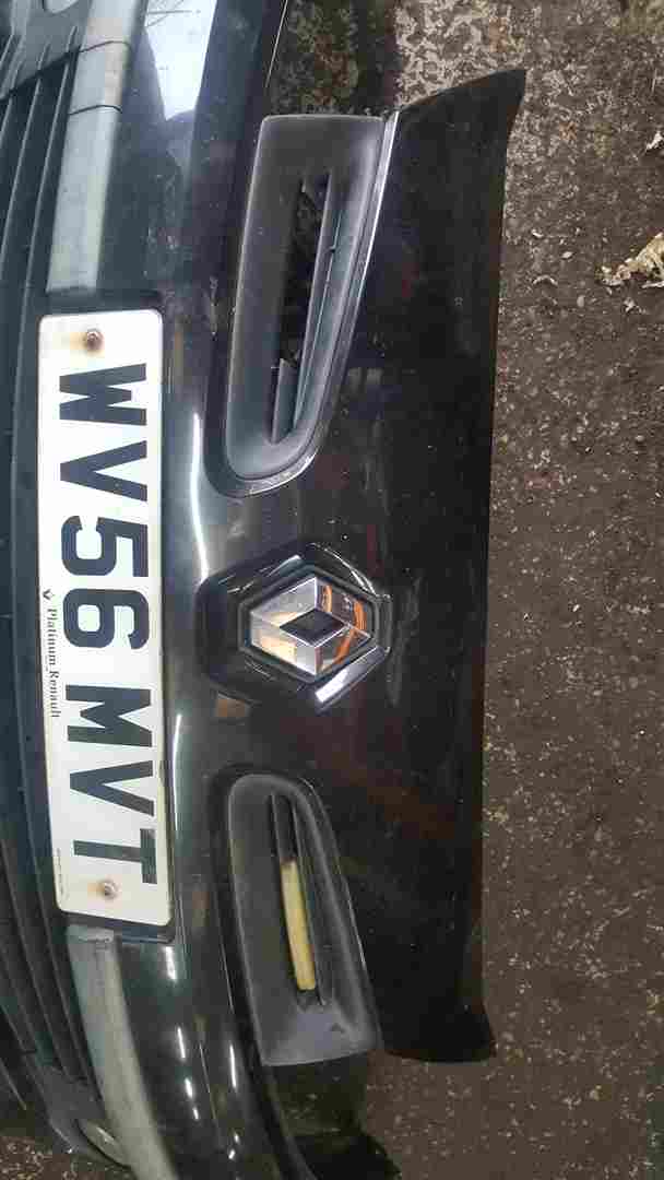 Thumb 3 Renault Clio MK3 2005-2009 Front Bumper Black 676 185 SEE Photos