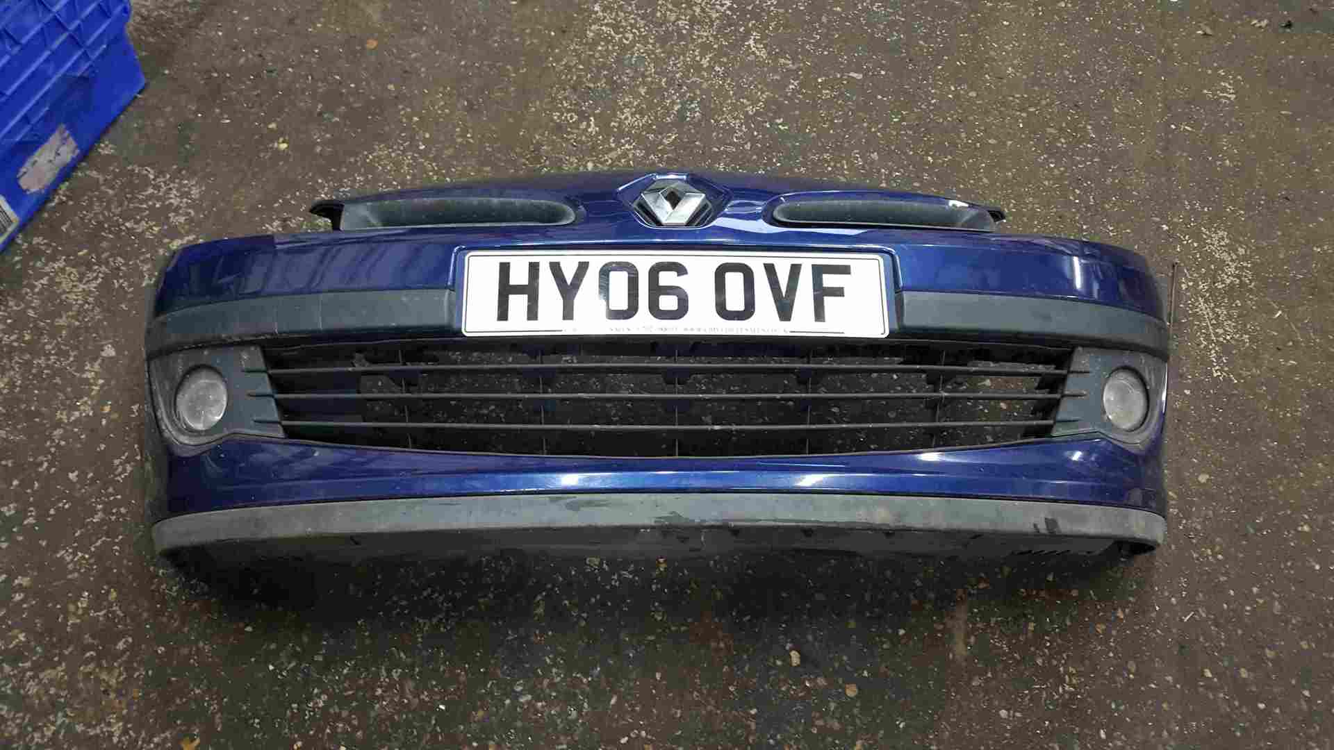 Thumb 3 Renault Clio MK3 2005-2009 Front Bumper Blue 432 185