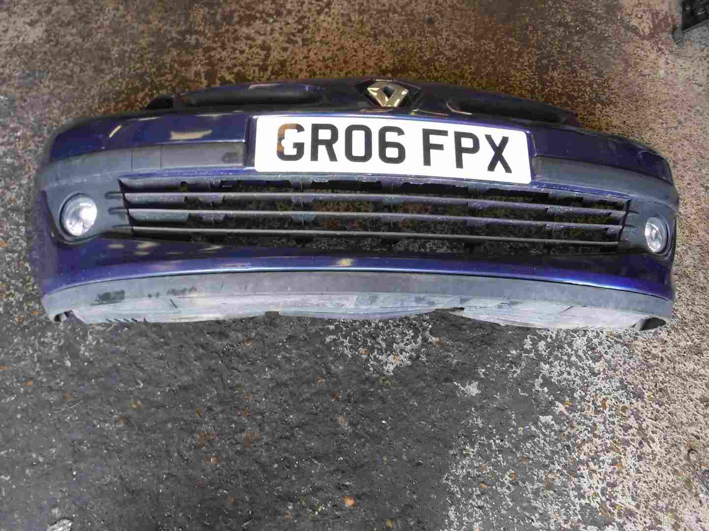 Renault Clio MK3 2005-2009 Front Bumper Blue 432 185