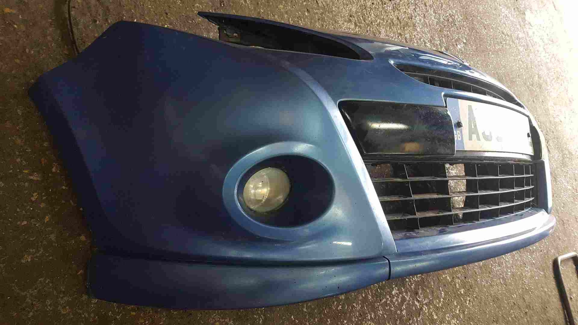 Thumb 3 Renault Clio MK3 2009-2012 Front Bumper Blue Ternt Gt Line