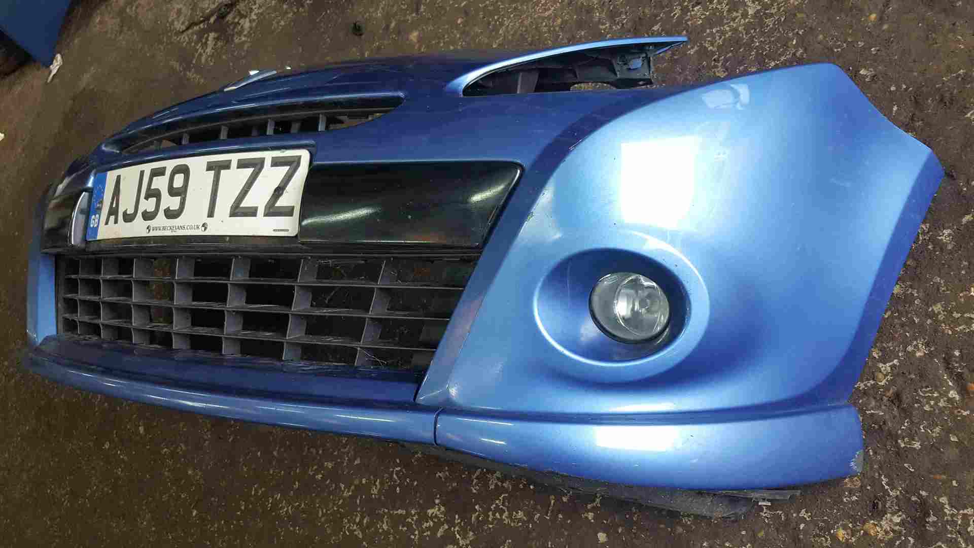 Thumb 4 Renault Clio MK3 2009-2012 Front Bumper Blue Ternt Gt Line