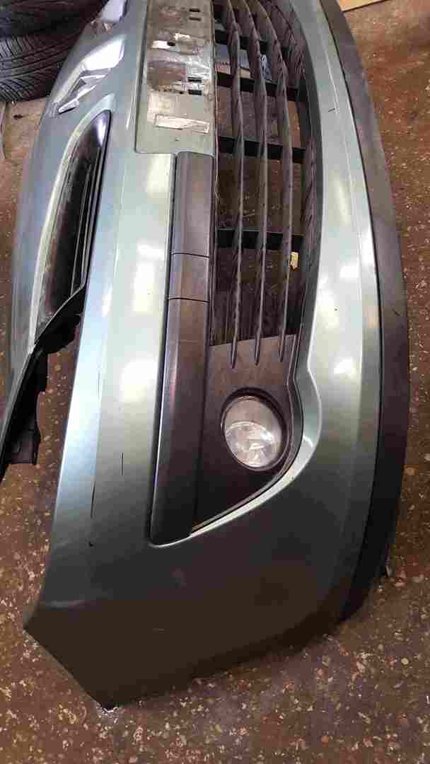 Thumb 4 Renault Clio MK3 2005-2009 Front Bumper Green TED97 185