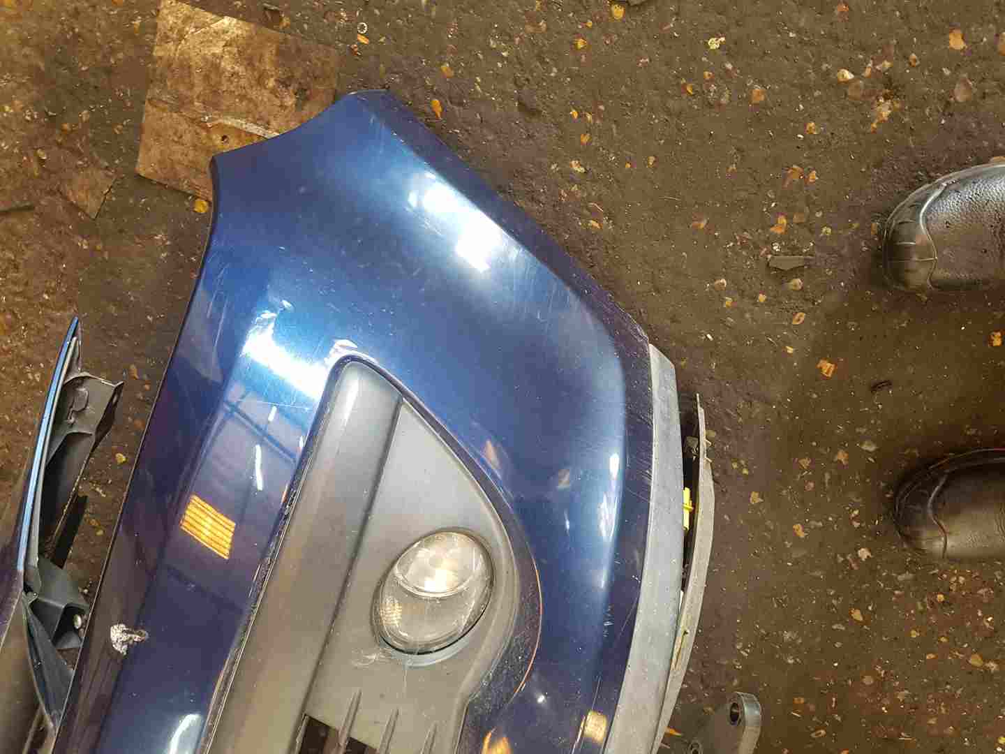 Thumb 7 Renault Clio MK3 2005-2009 Front Bumper Nv432 - Methyl Blue 195