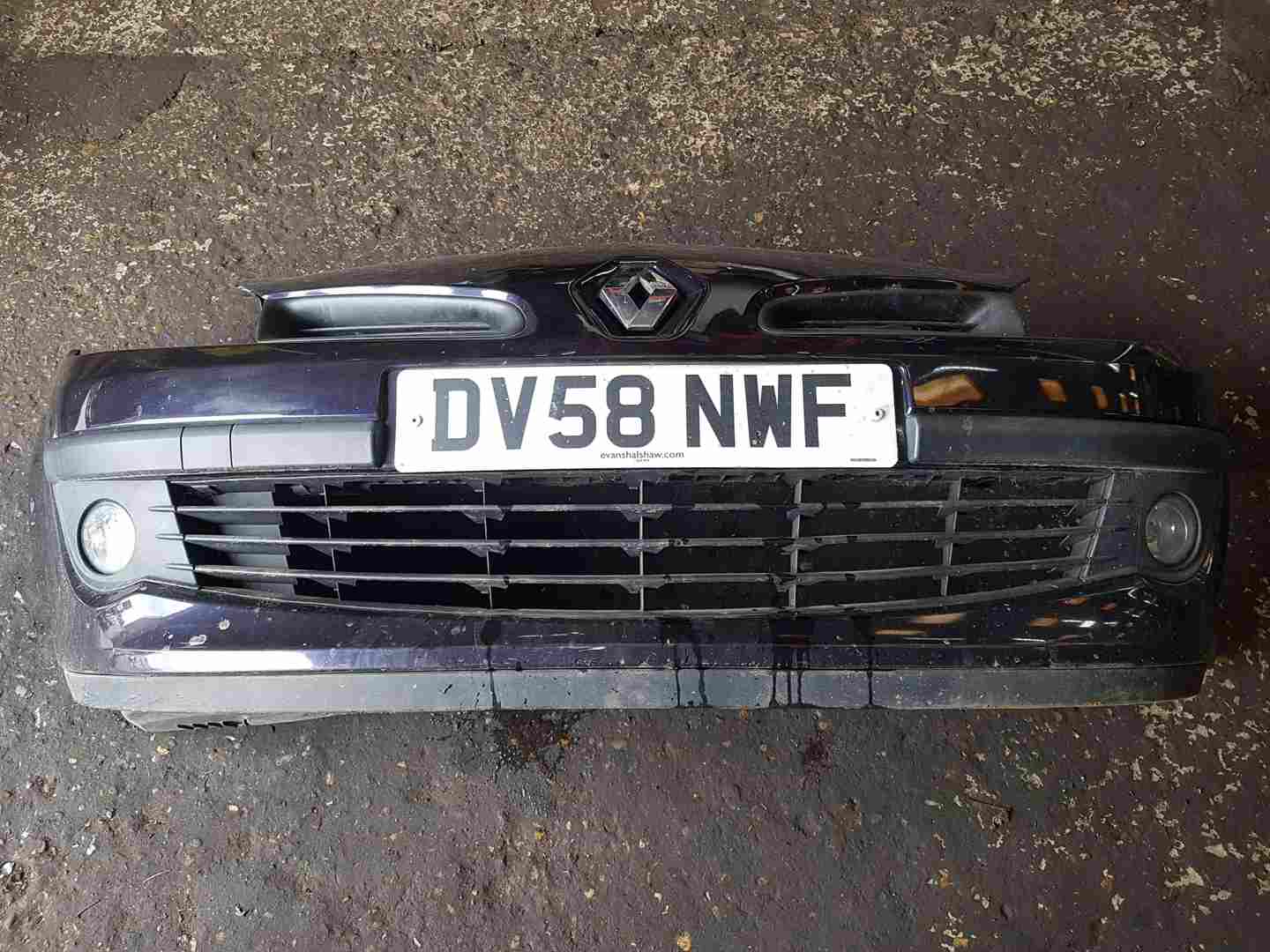 Renault Clio MK3 2005-2009 Front Bumper Purple Te268 195