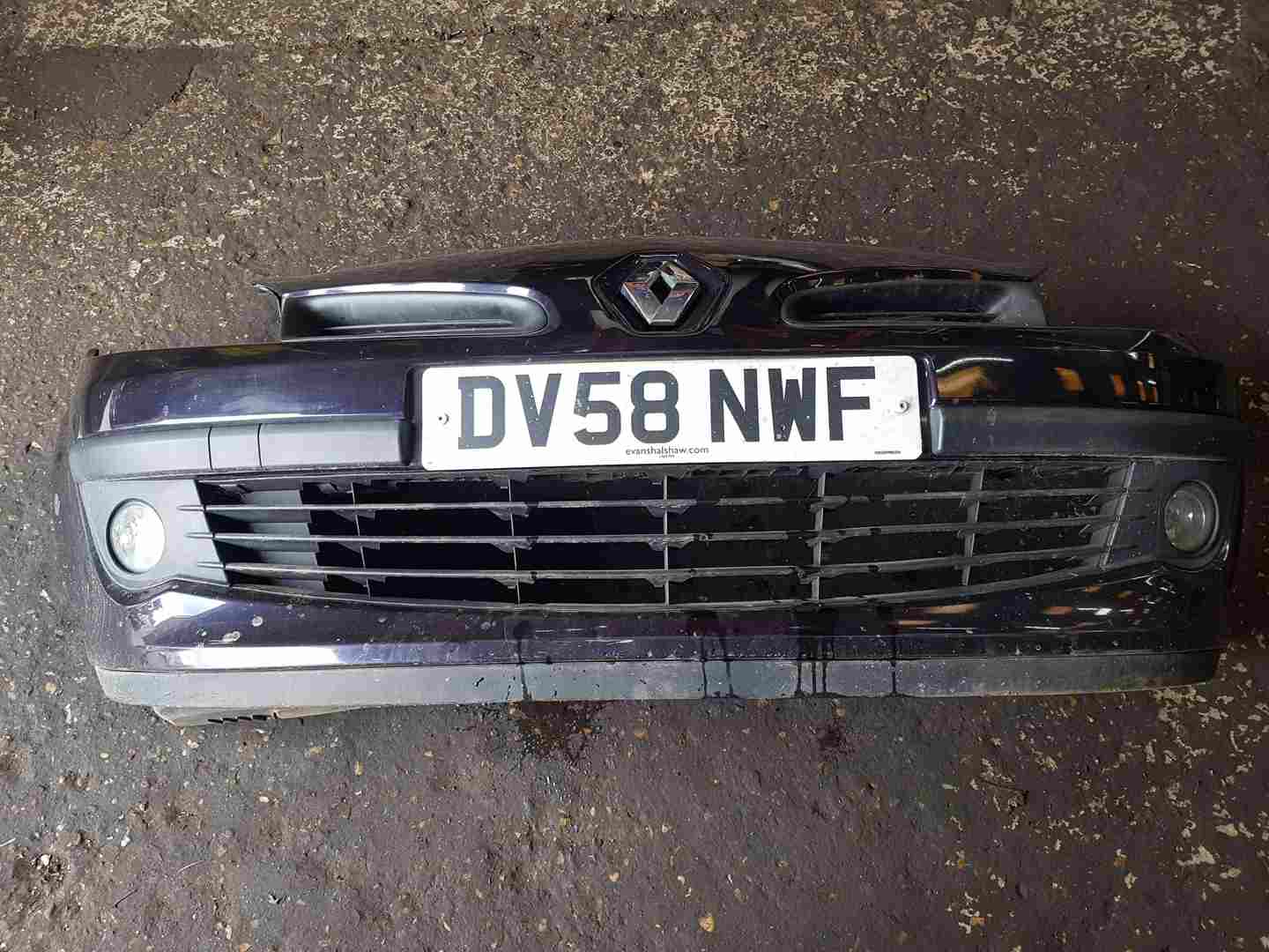 Thumb 5 Renault Clio MK3 2005-2009 Front Bumper Purple Te268 195
