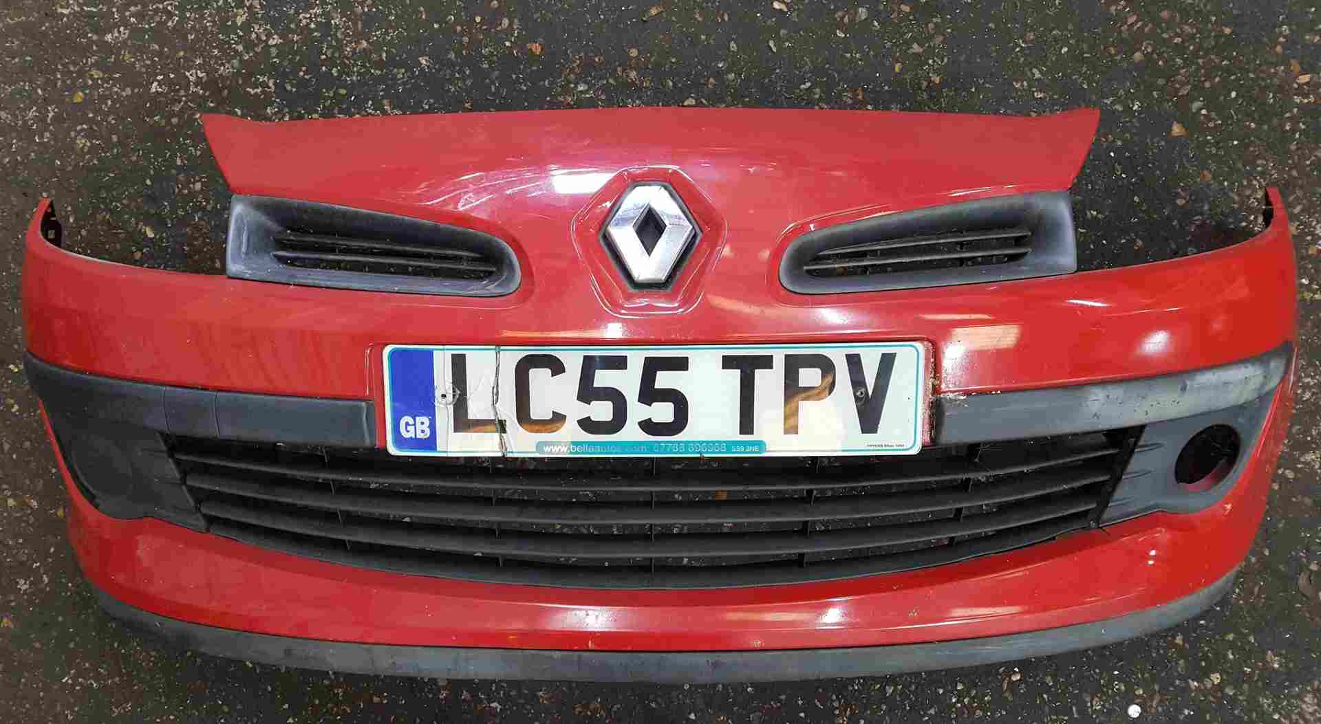 Thumb 2 Renault Clio MK3 2005-2009 Front Bumper Red TED75 195