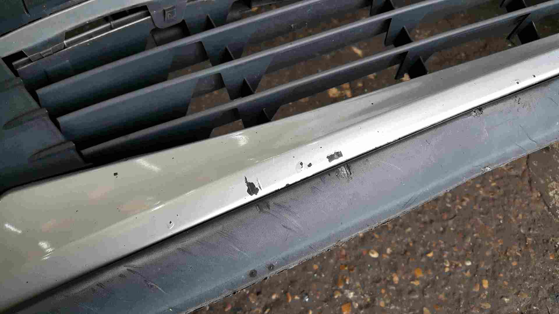 Thumb 3 Renault Clio MK3 2005-2009 Front Bumper Silver TED69 185