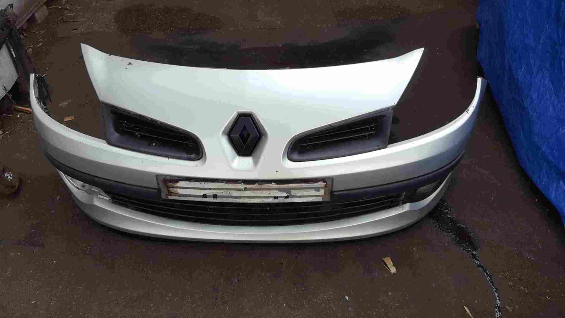 Renault Clio MK3 2005-2009 Front Bumper Silver TED69 195