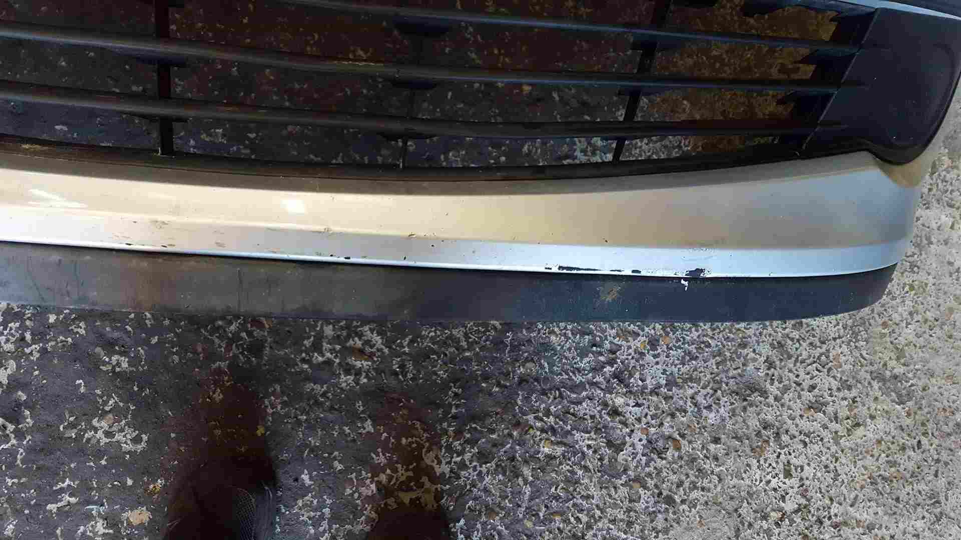 Thumb 3 Renault Clio MK3 2005-2009 Front Bumper Silver Ted69 185 no fogs some damage