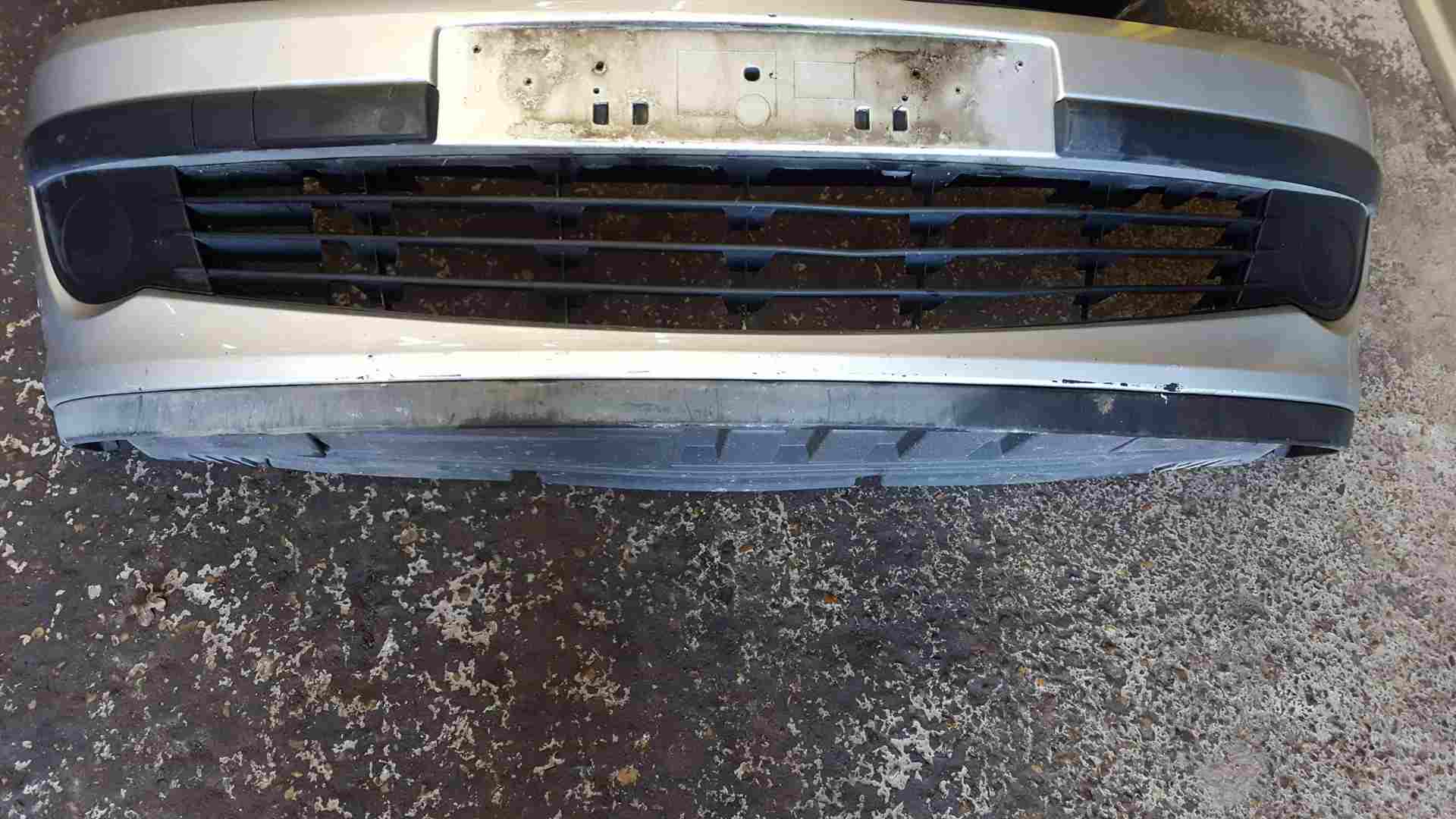 Thumb 5 Renault Clio MK3 2005-2009 Front Bumper Silver Ted69 185 no fogs some damage