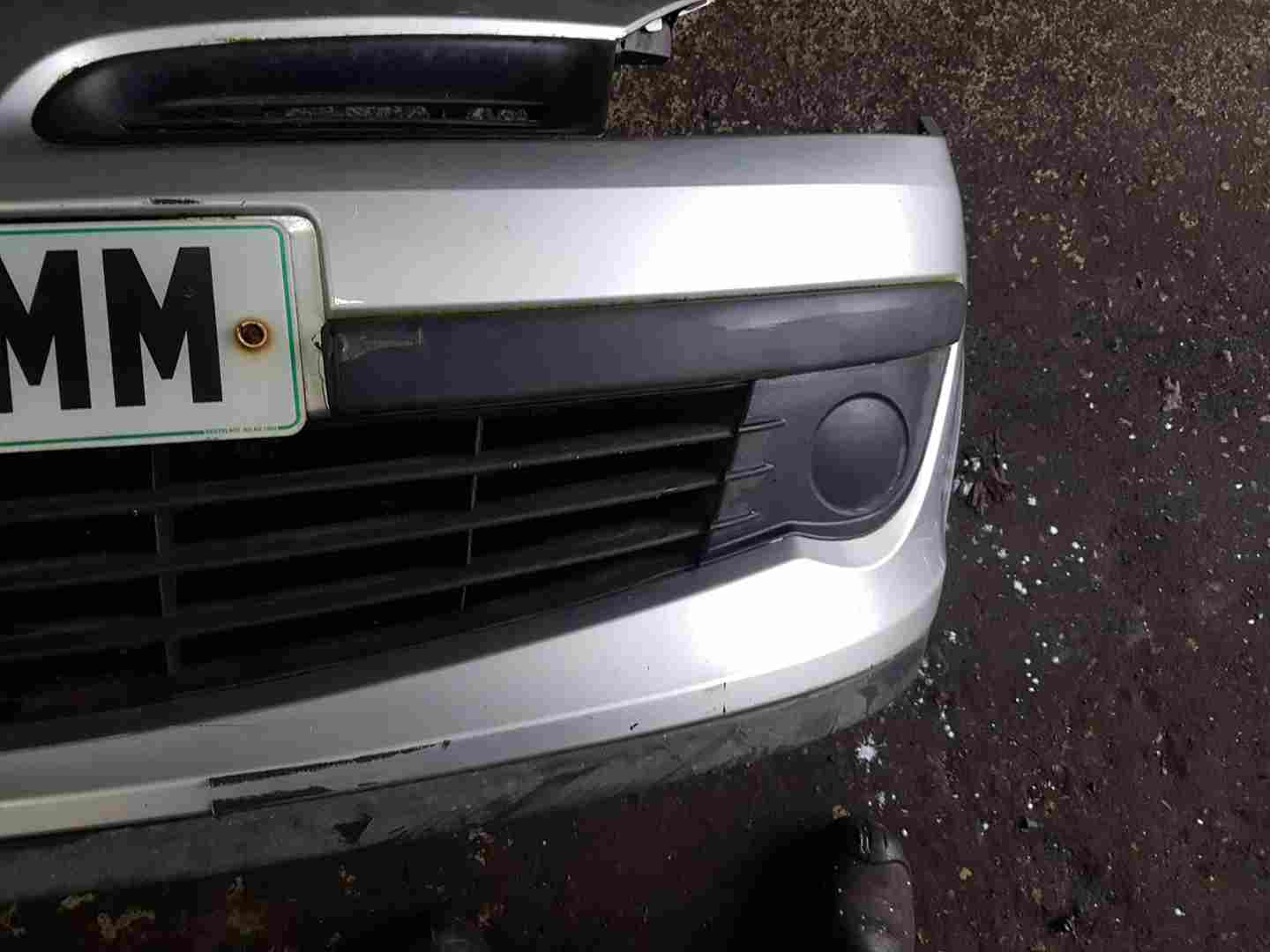 Thumb 6 Renault Clio MK3 2005-2009 Front Bumper Silver Ted69 185