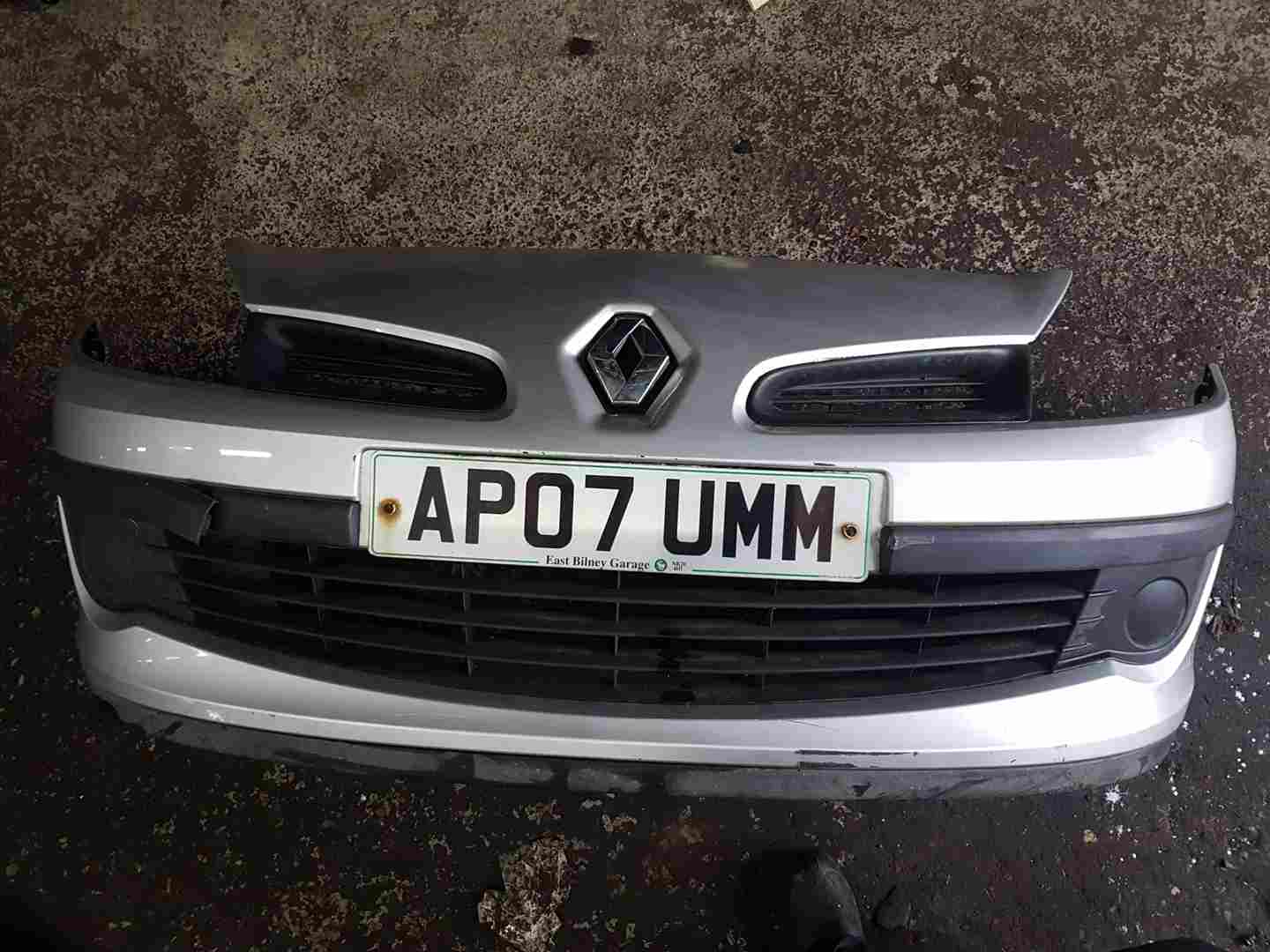 Thumb 7 Renault Clio MK3 2005-2009 Front Bumper Silver Ted69 185