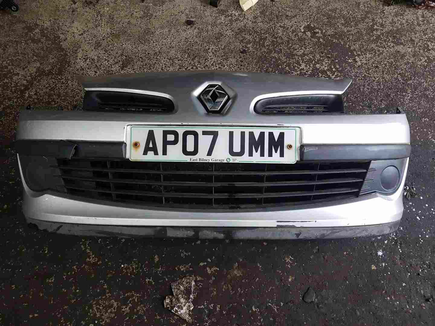 Thumb 2 Renault Clio MK3 2005-2009 Front Bumper Silver Ted69 185