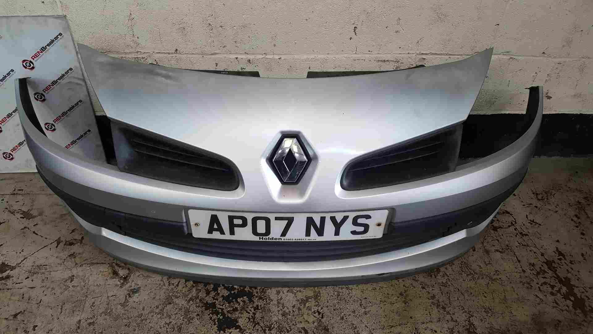 Thumb 3 Renault Clio MK3 2005-2009 Front Bumper Silver Ted69 185 Laquer Peel 