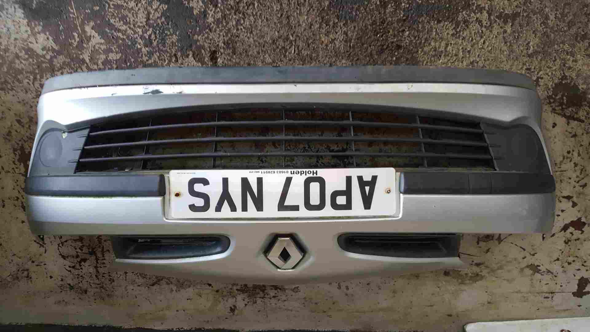 Renault Clio MK3 2005-2009 Front Bumper Silver Ted69 185 Laquer Peel 