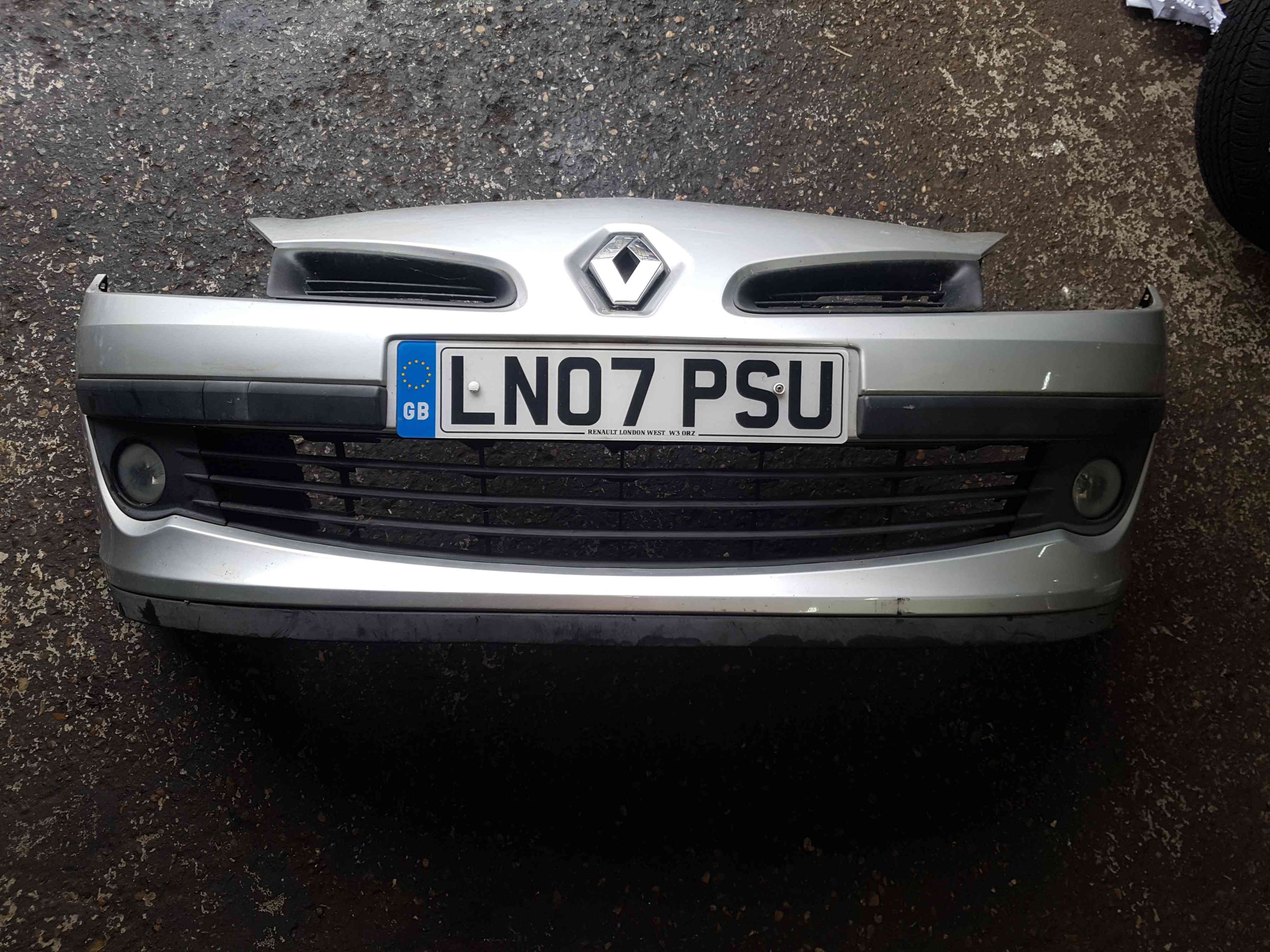 Renault Clio MK3 2005-2009 Front Bumper Silver Ted69 185