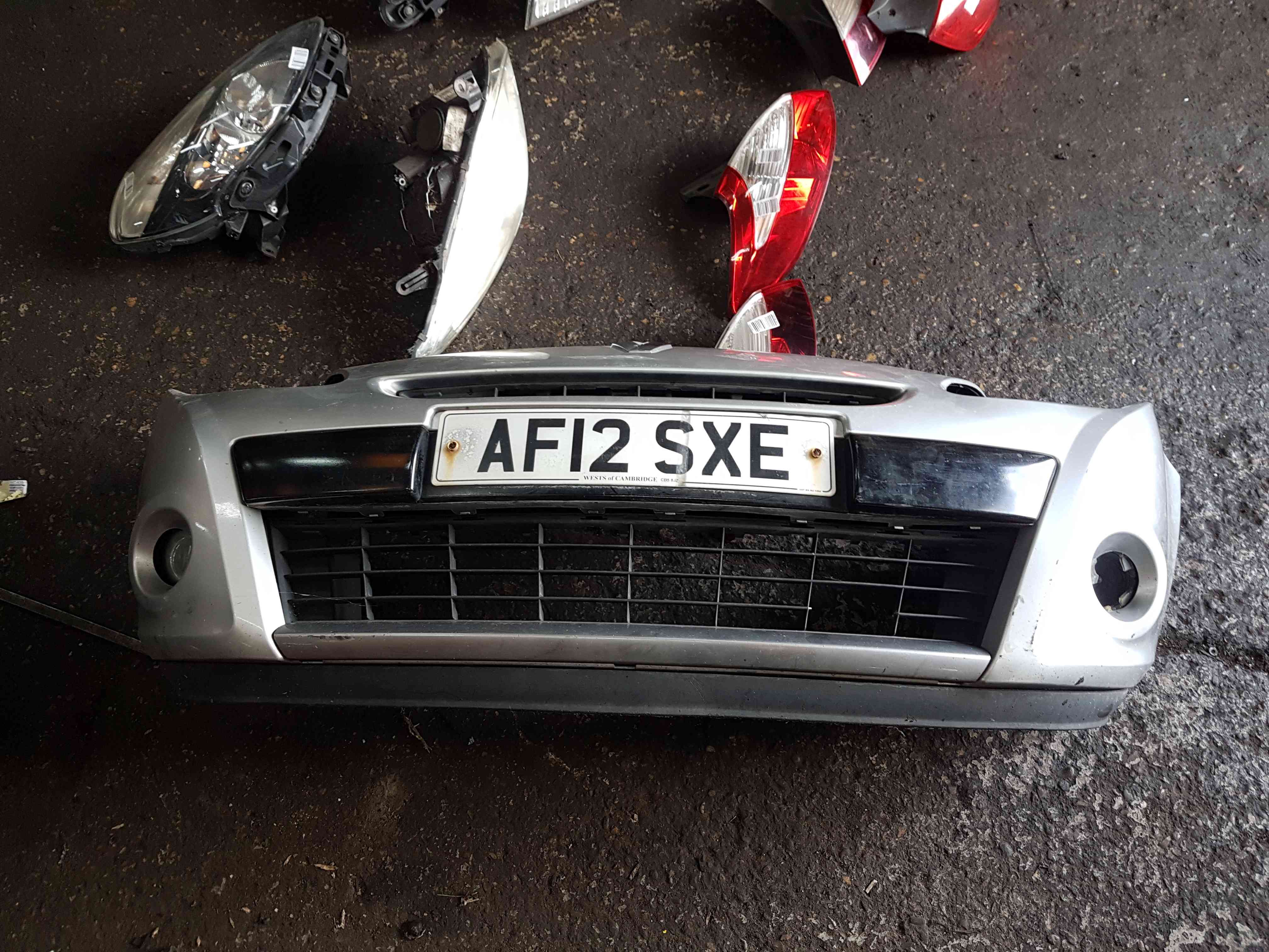 Renault Clio MK3 2005-2009 Front Bumper Silver Ted69 195 Type