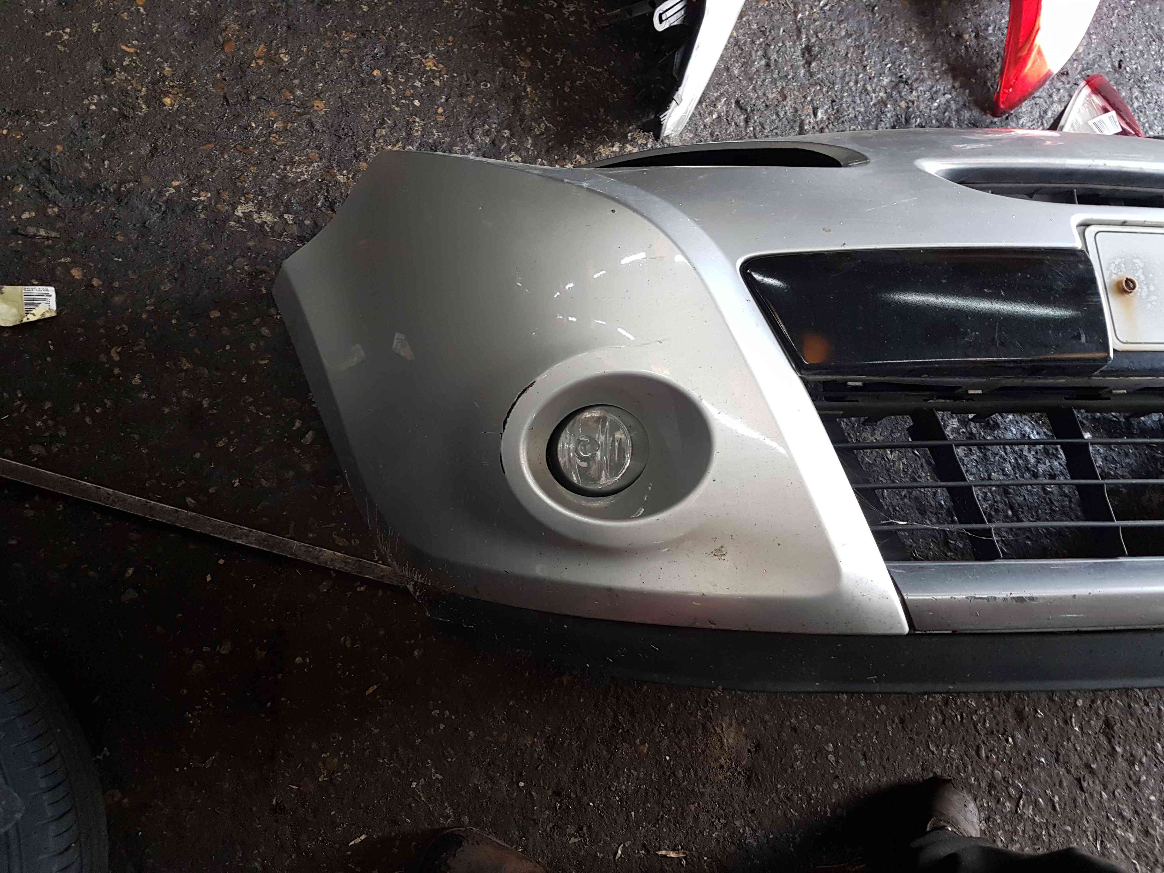 Thumb 4 Renault Clio MK3 2005-2009 Front Bumper Silver Ted69 195 Type