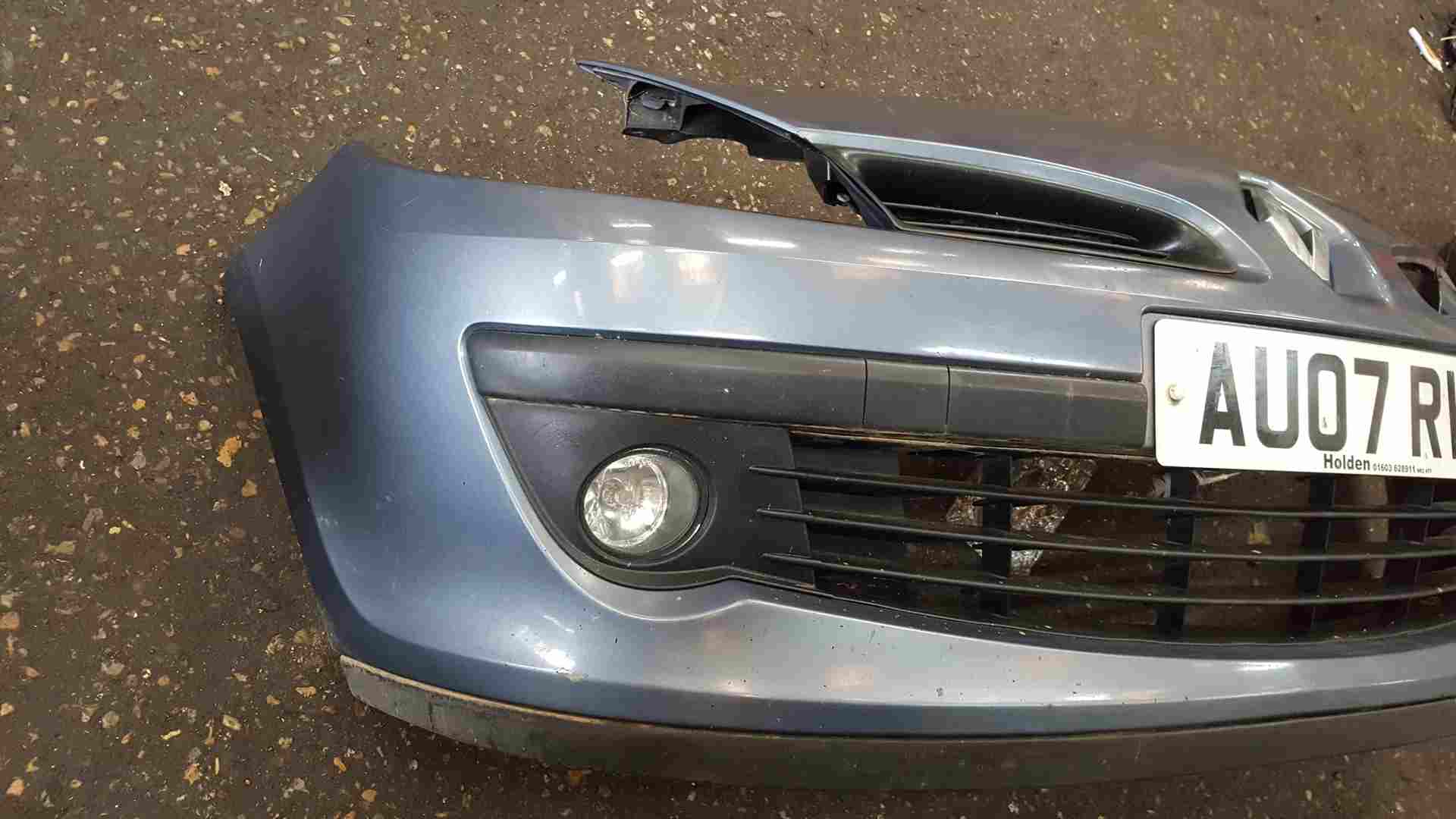 Thumb 2 Renault Clio MK3 2005-2009 Front Bumper Blue Grey Tej47 185