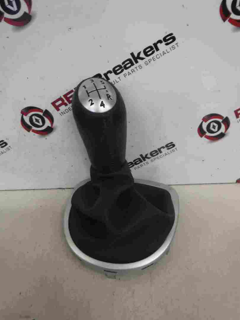 Renault Clio MK3 2005-2009 Gear Stick Knob Surround - Store - Renault  Breakers - Used Renault Car Parts & Spares Specialist