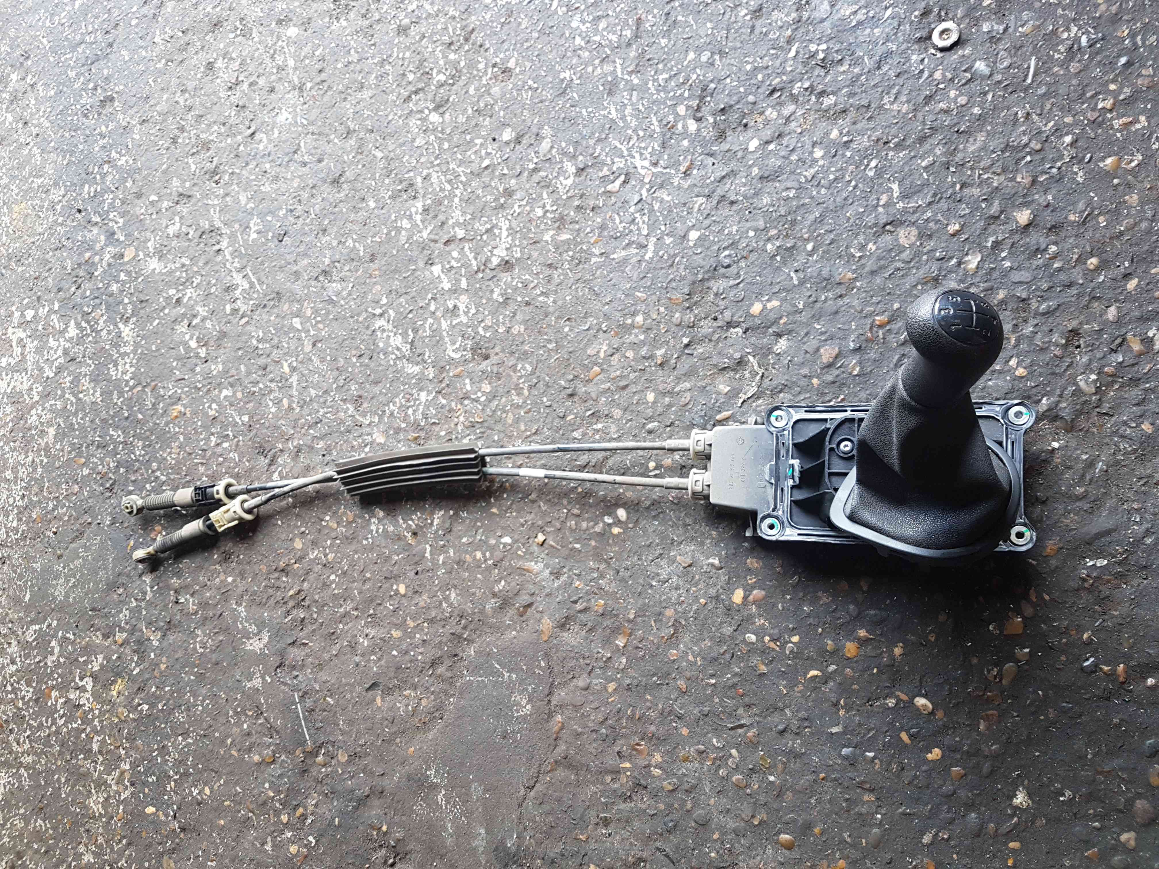 Thumb 6 Renault Clio MK3 2005-2009 Gear Stick Linkage Mechanism + Cables 8200755871