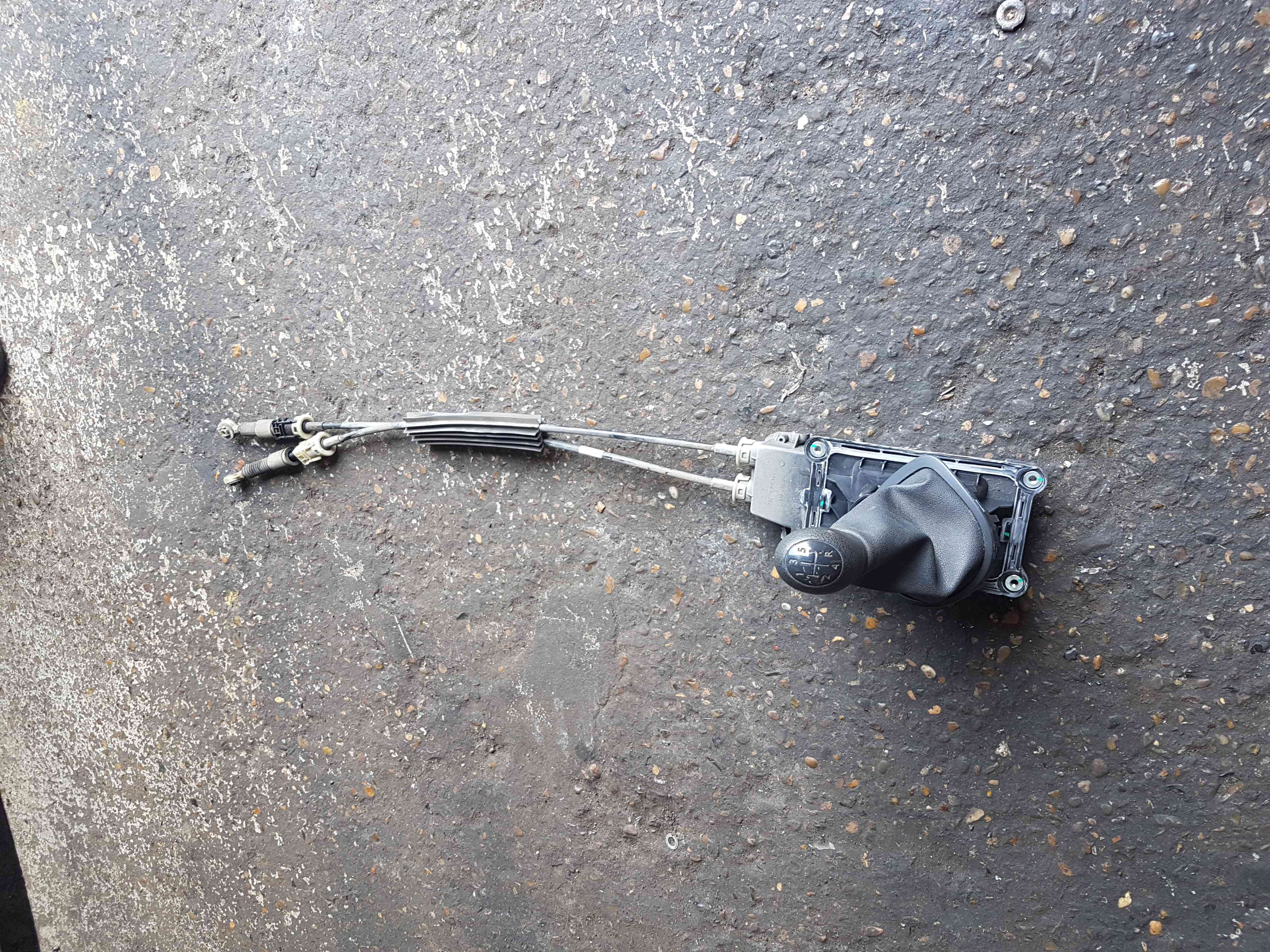 Renault Clio MK3 2005-2009 Gear Stick Linkage Mechanism + Cables 8200755871