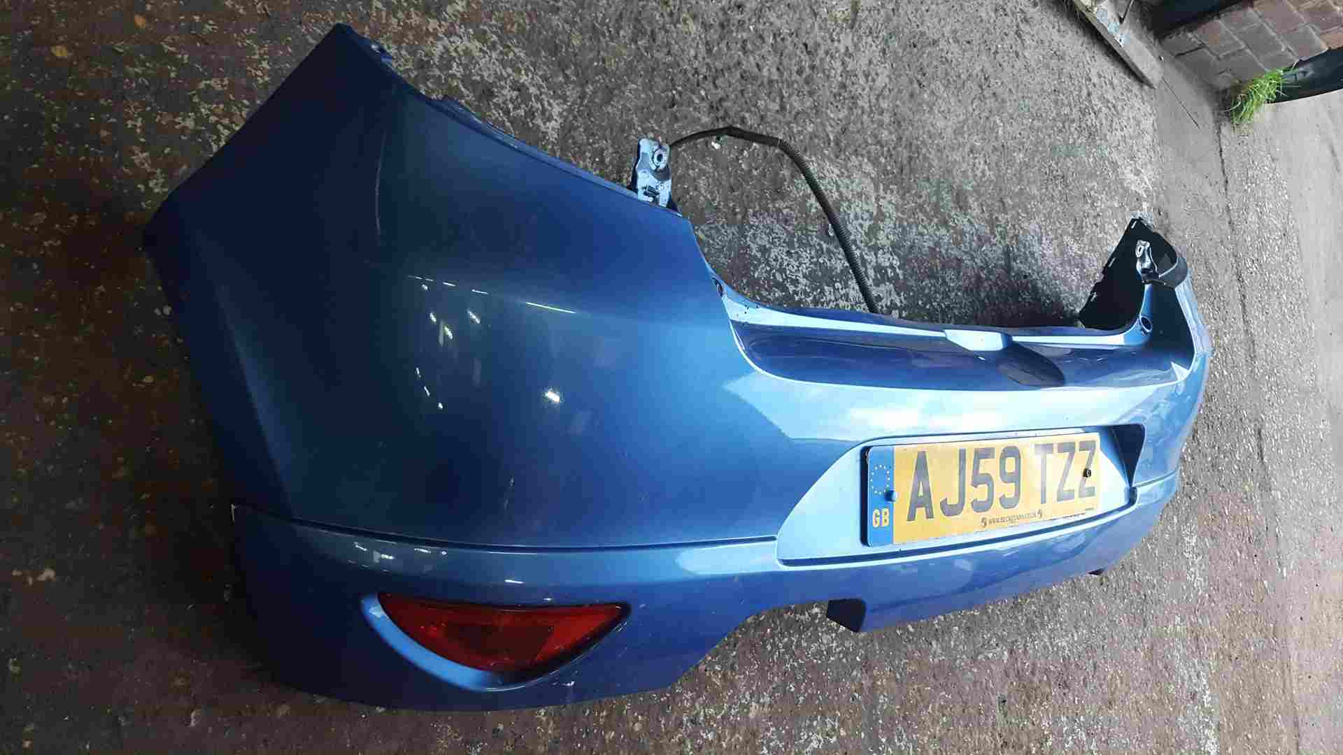 Thumb 2 Renault Clio MK3 2005-2009 Gt Rear Bumper Blue TERNT 