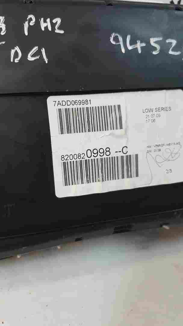 Thumb 4 Renault Clio MK3 2005-2009 Instrument Panel Clocks Gauges Speedo 8200820998