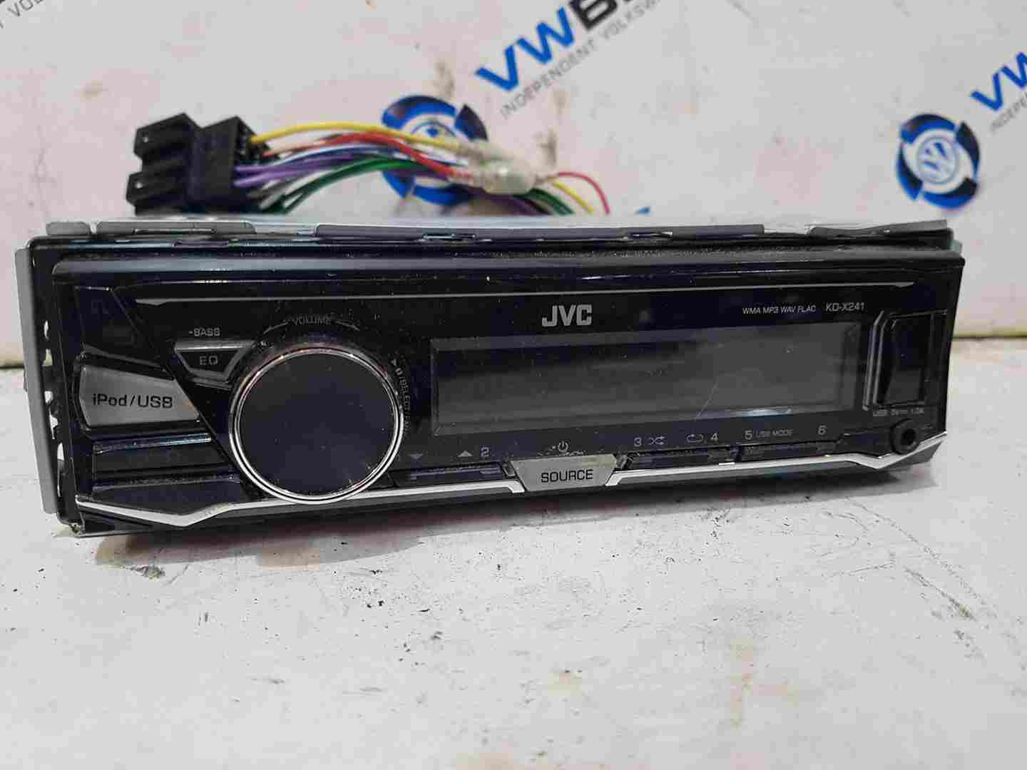 Thumb 3 Renault Clio MK3 2005-2009 JVC Radio USB AUX Player KDX241
