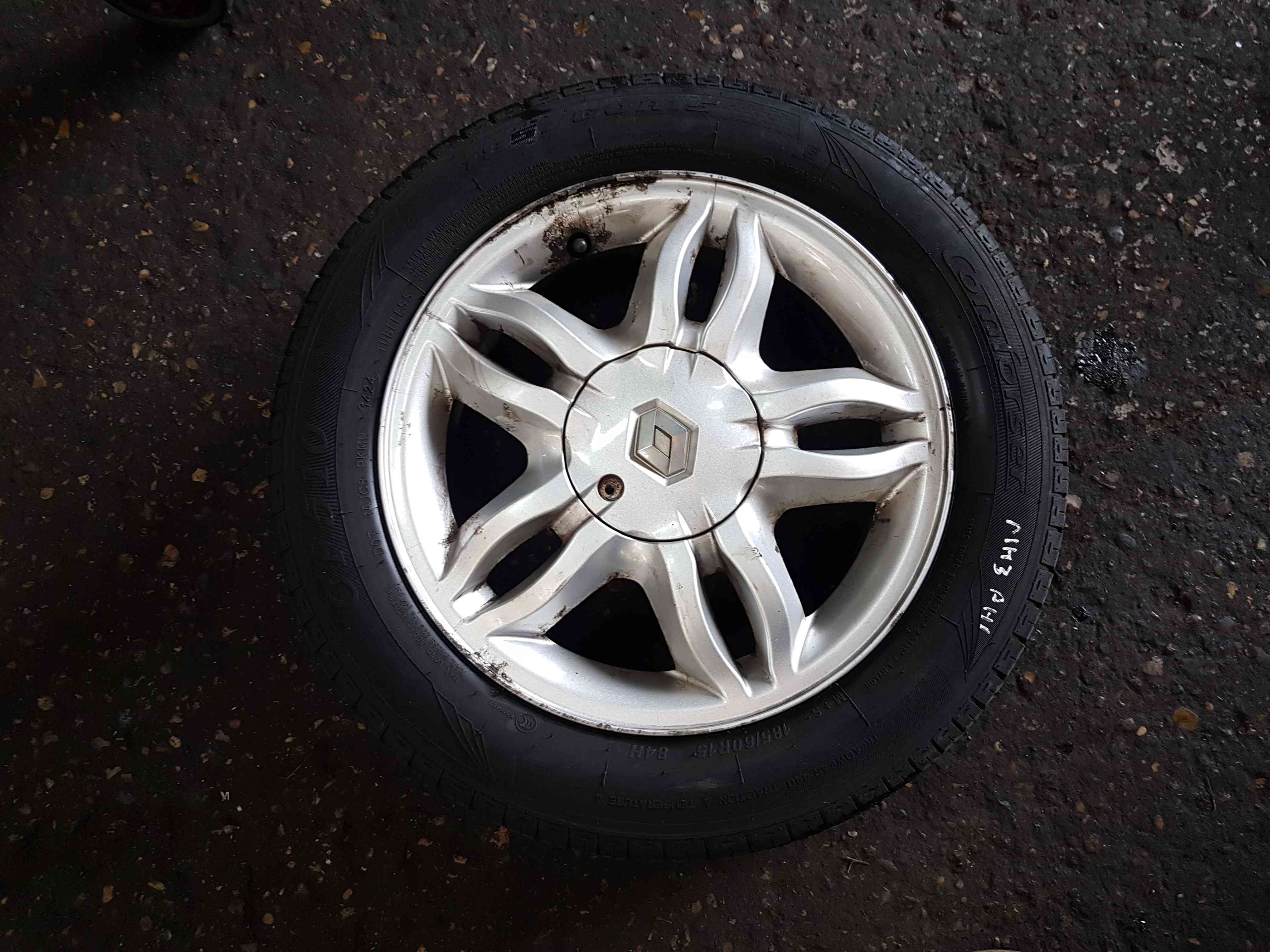 Thumb 7 Renault Clio MK3 2005-2009 Mahonia Alloy Wheel + Tyre 185 60 15 4Mm Tread 3/5