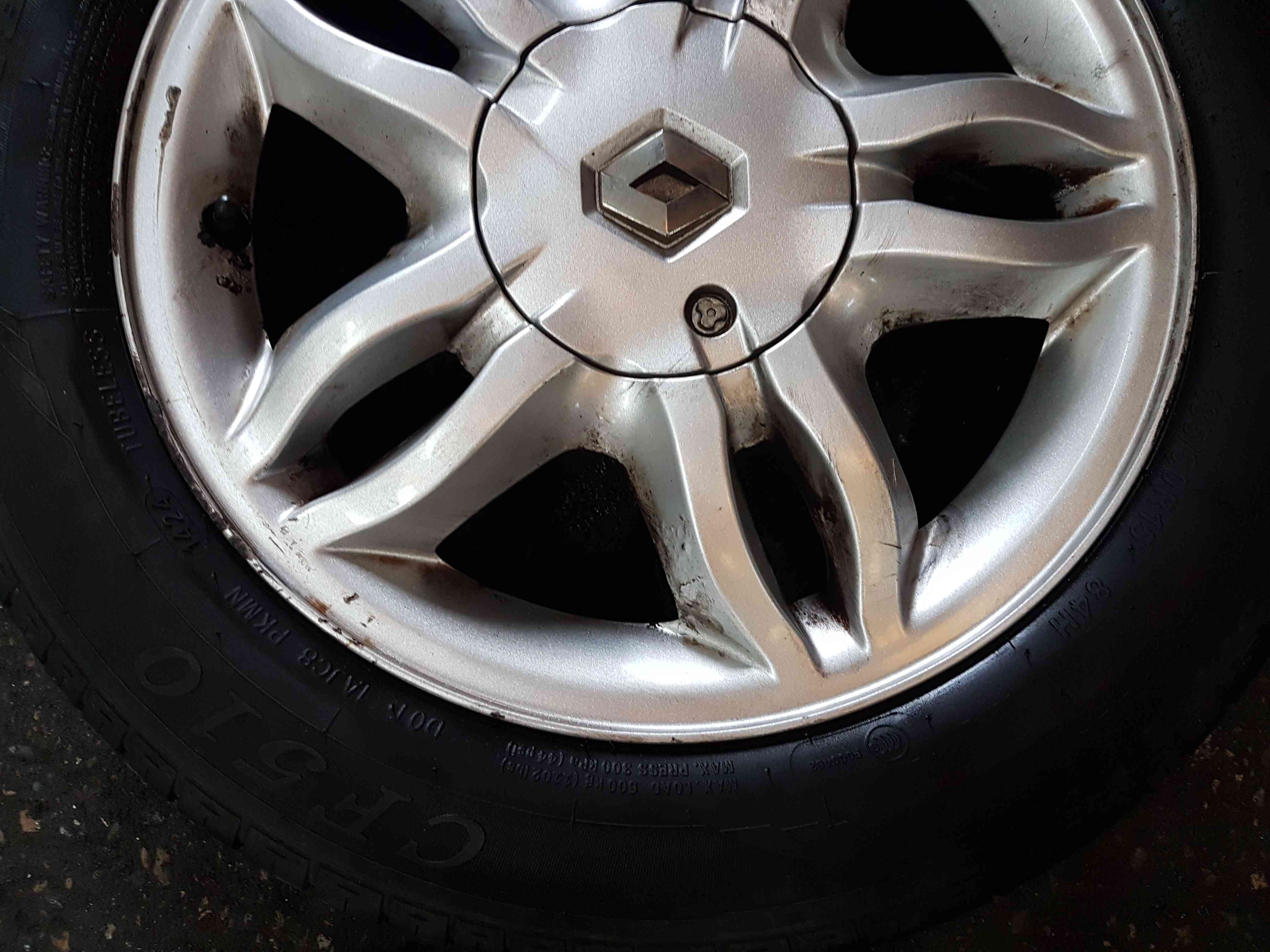 Thumb 2 Renault Clio MK3 2005-2009 Mahonia Alloy Wheel + Tyre 185 60 15 4Mm Tread 3/5