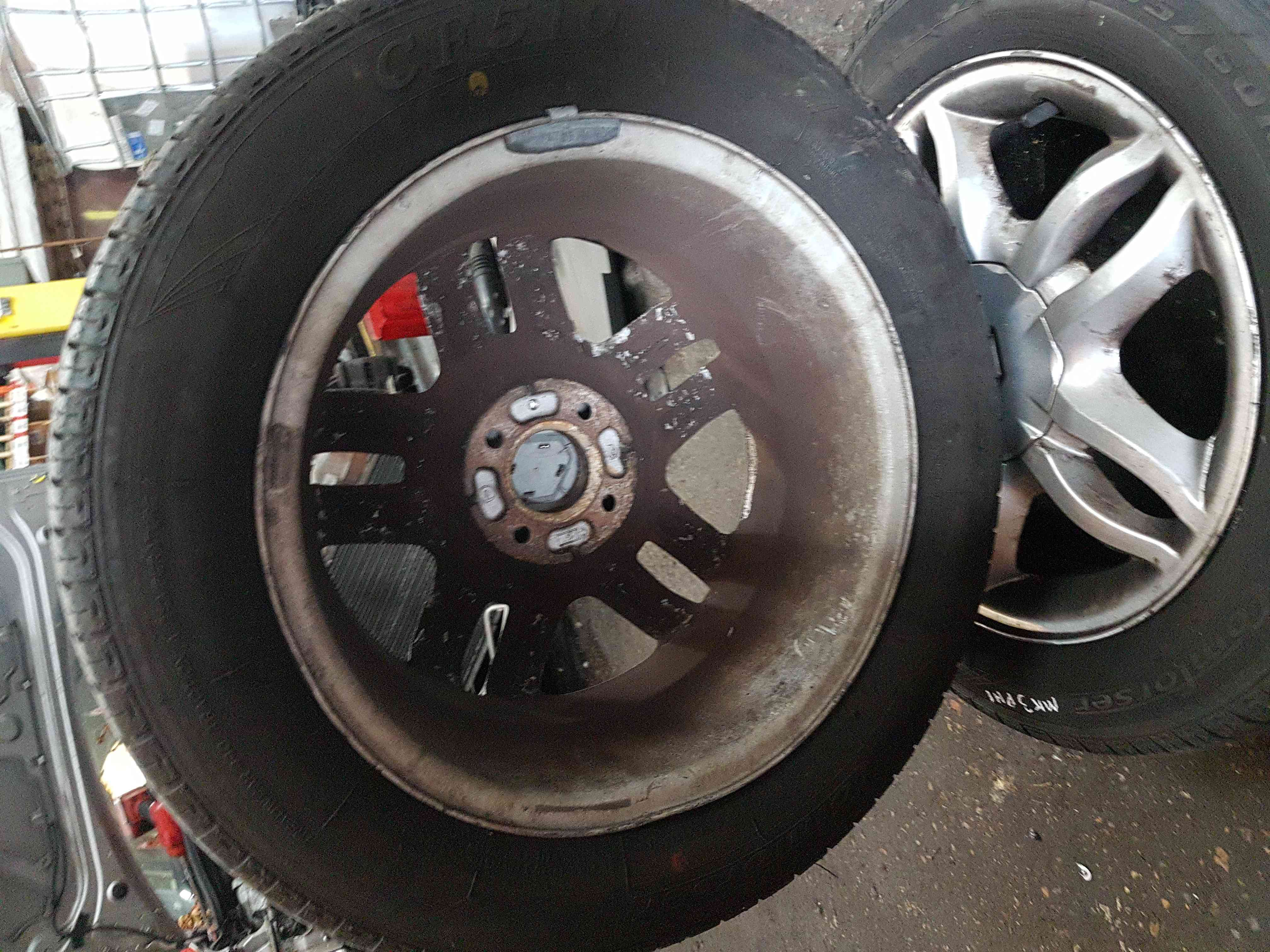 Thumb 2 Renault Clio MK3 2005-2009 Mahonia Alloy Wheel + Tyre 185 60 15 5Mm Tread 3/5