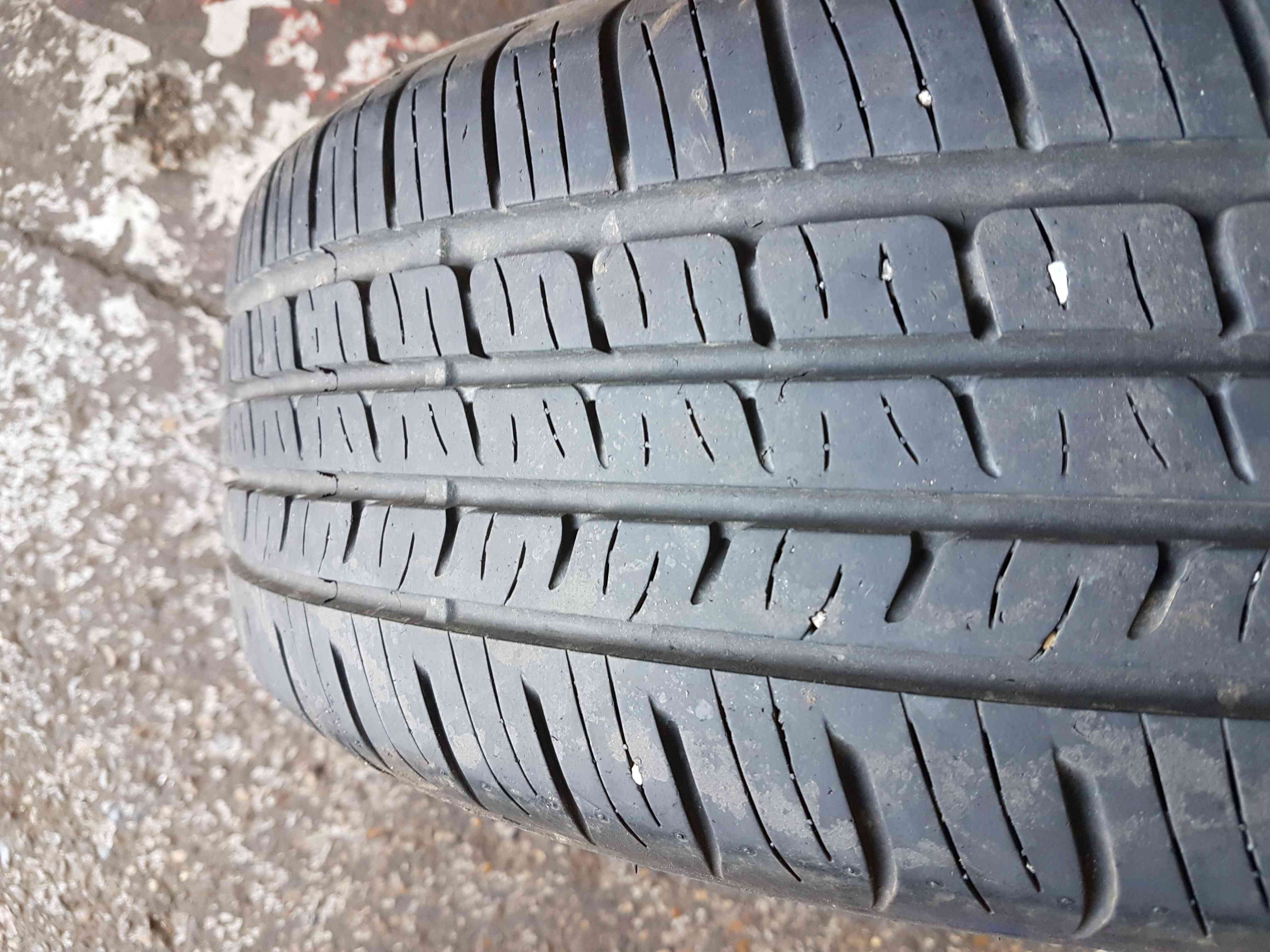 Thumb 7 Renault Clio MK3 2005-2009 Mahonia Alloy Wheel + Tyre 185 60 15 5Mm Tread 4/5