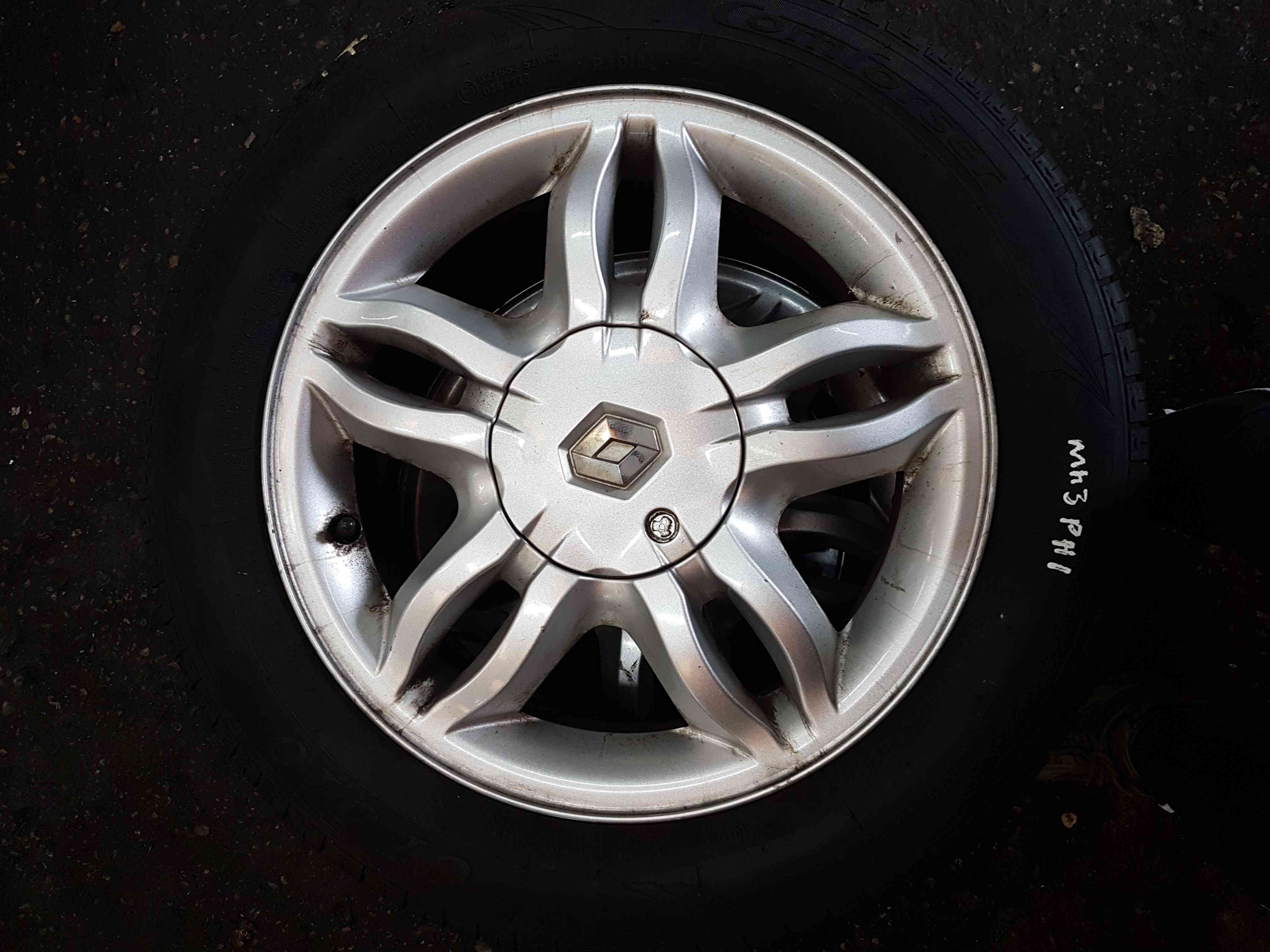 Thumb 7 Renault Clio MK3 2005-2009 Mahonia Alloy Wheel + Tyre 185 60 15 5Mm Tread 4/5