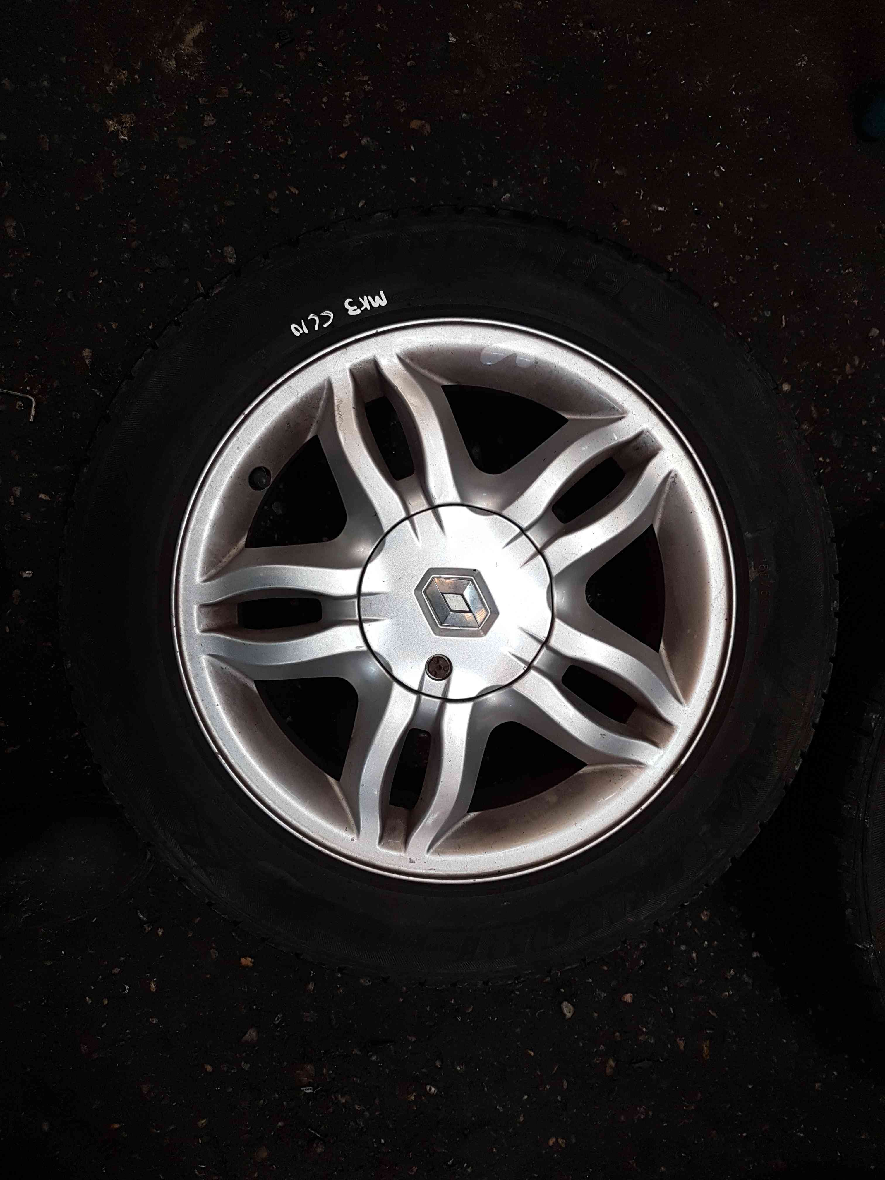 Thumb 2 Renault Clio MK3 2005-2009 Mahonia Alloy Wheel 15 Inch X 1 4/5 185 60 15 