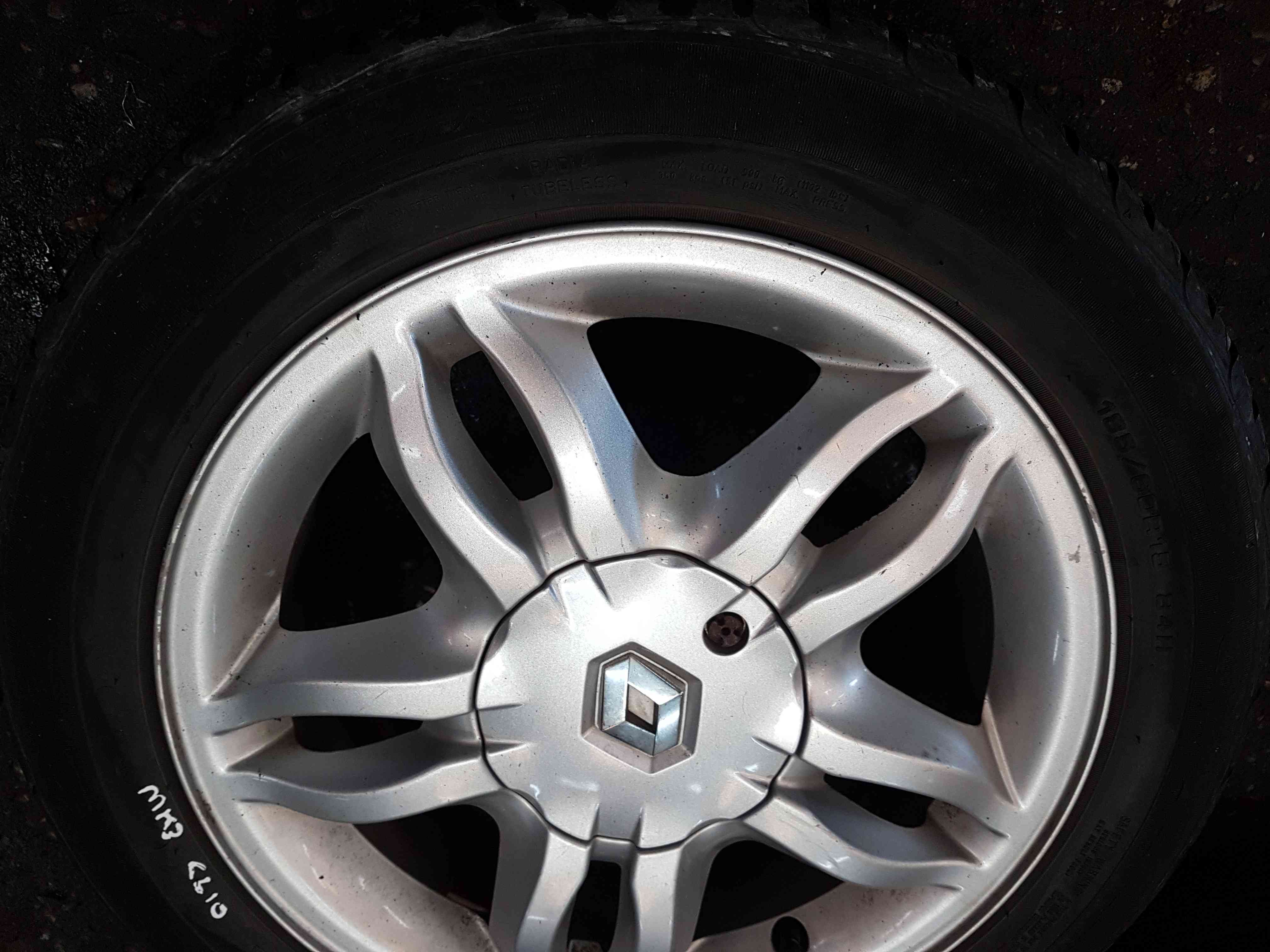 Thumb 4 Renault Clio MK3 2005-2009 Mahonia Alloy Wheel 15 Inch X 1 4/5 185 60 15 