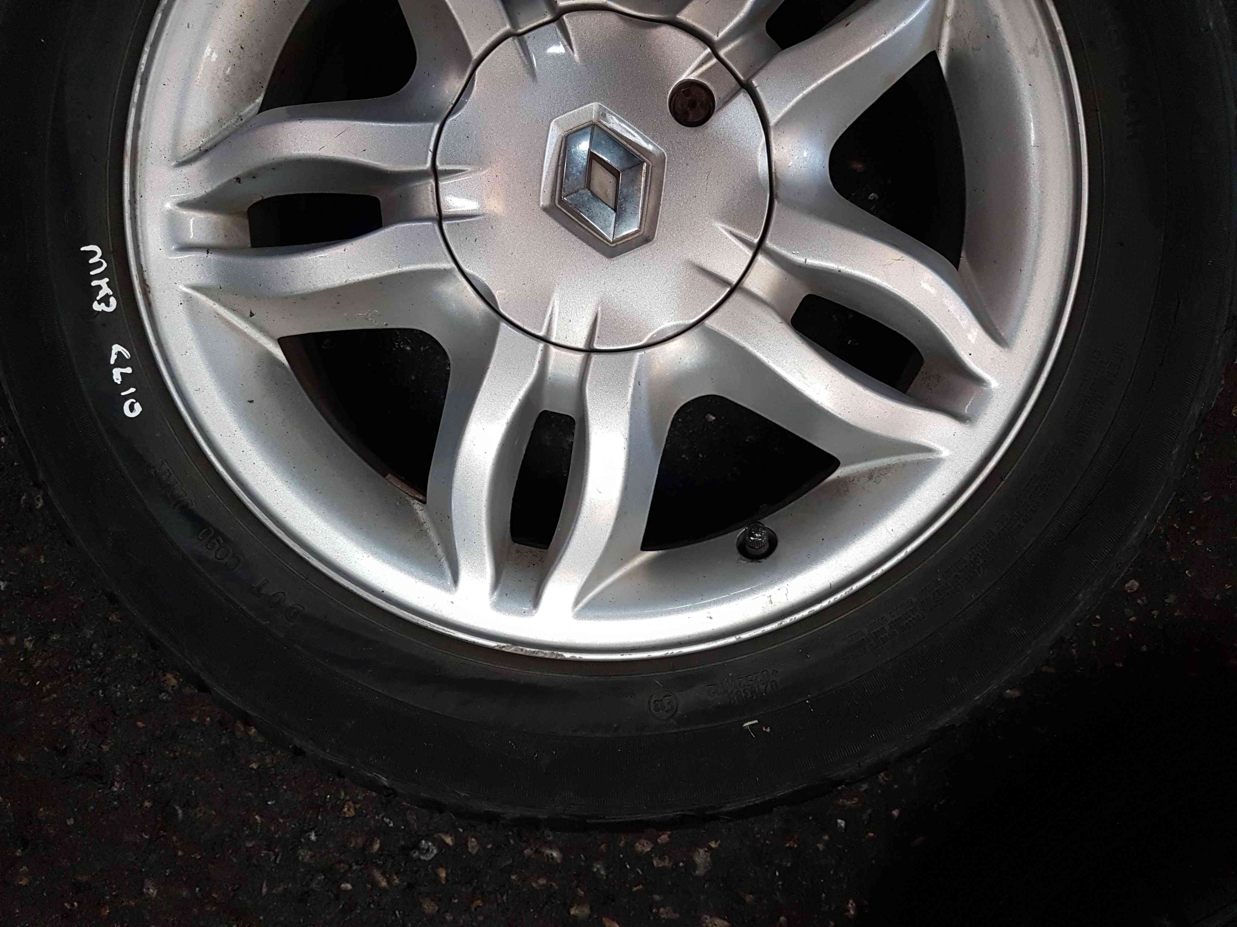 Thumb 5 Renault Clio MK3 2005-2009 Mahonia Alloy Wheel 15 Inch X 1 4/5 185 60 15 