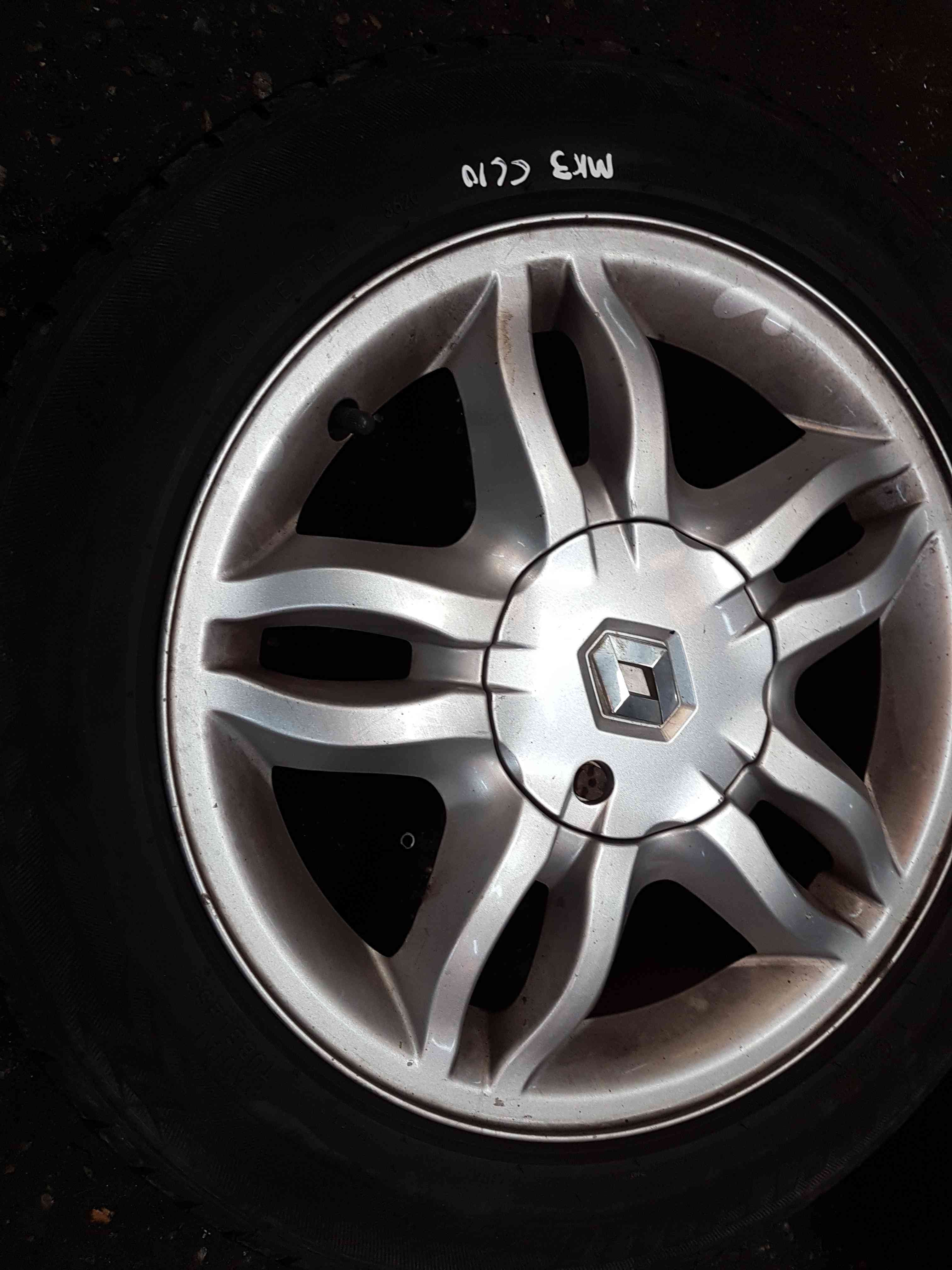 Thumb 4 Renault Clio MK3 2005-2009 Mahonia Alloy Wheel 15 Inch X 1 4/5 185 60 15 