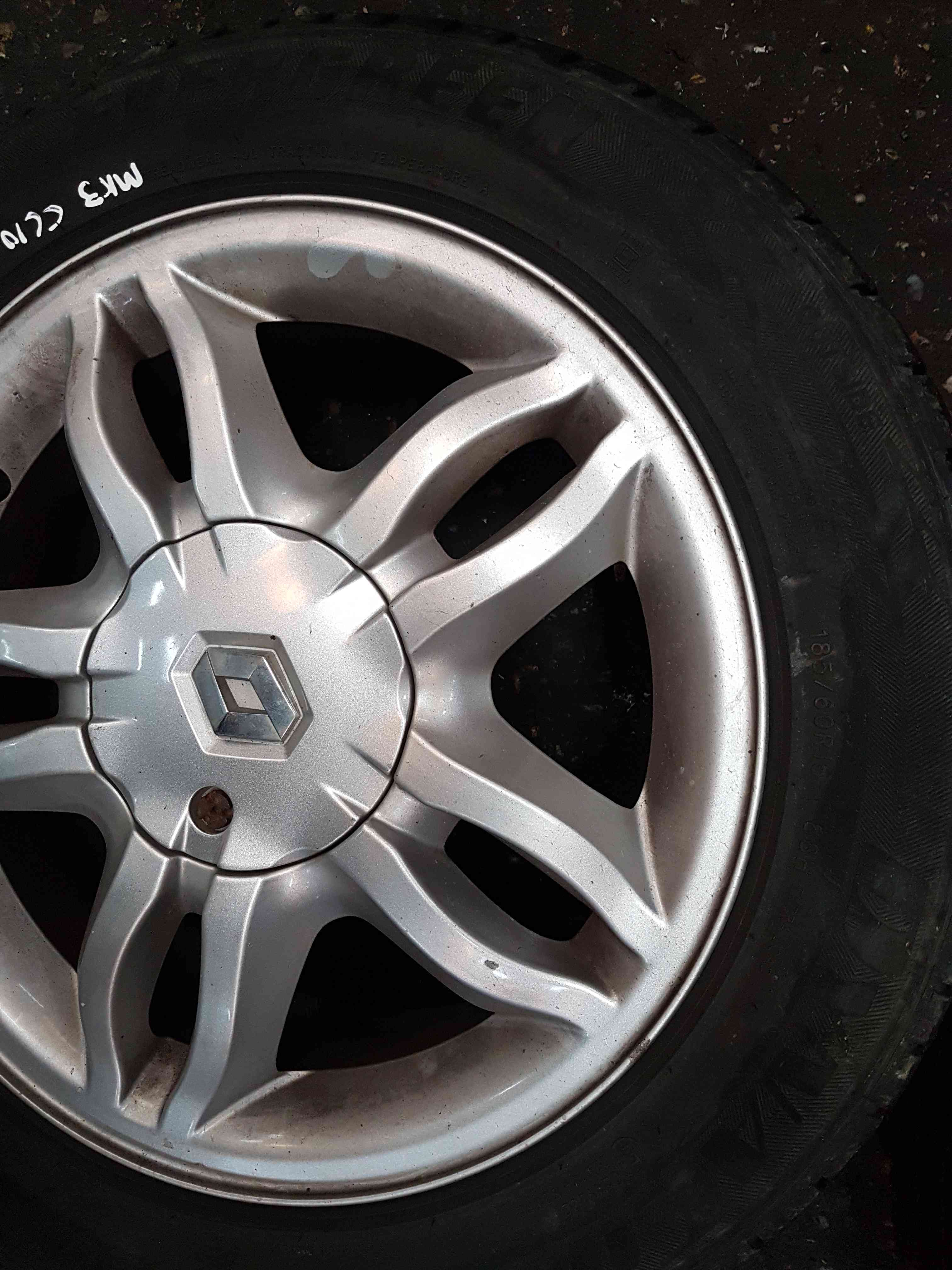 Thumb 5 Renault Clio MK3 2005-2009 Mahonia Alloy Wheel 15 Inch X 1 4/5 185 60 15 