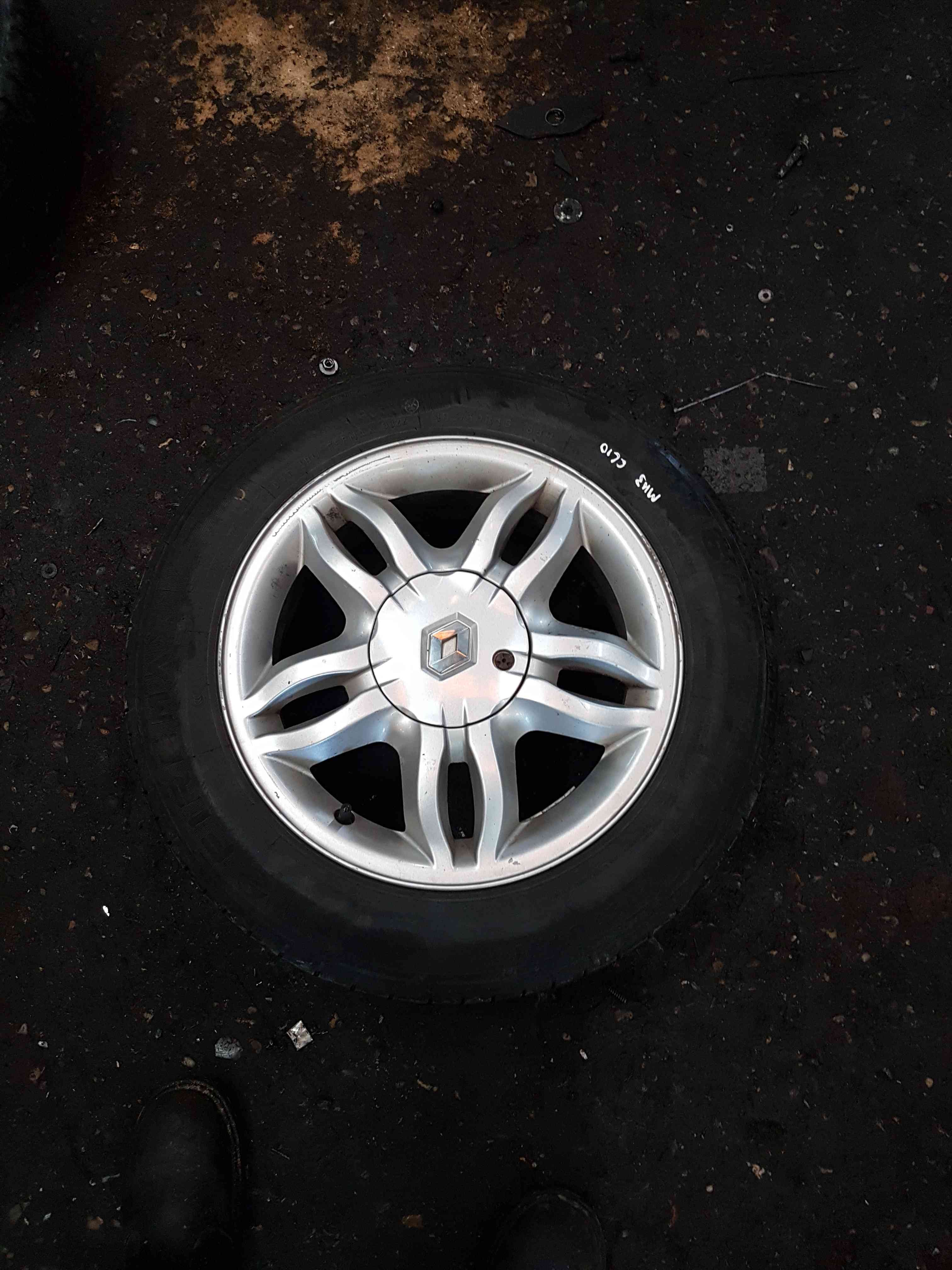 Thumb 7 Renault Clio MK3 2005-2009 Mahonia Alloy Wheel 15 Inch X 1 4/5 185 60 15 