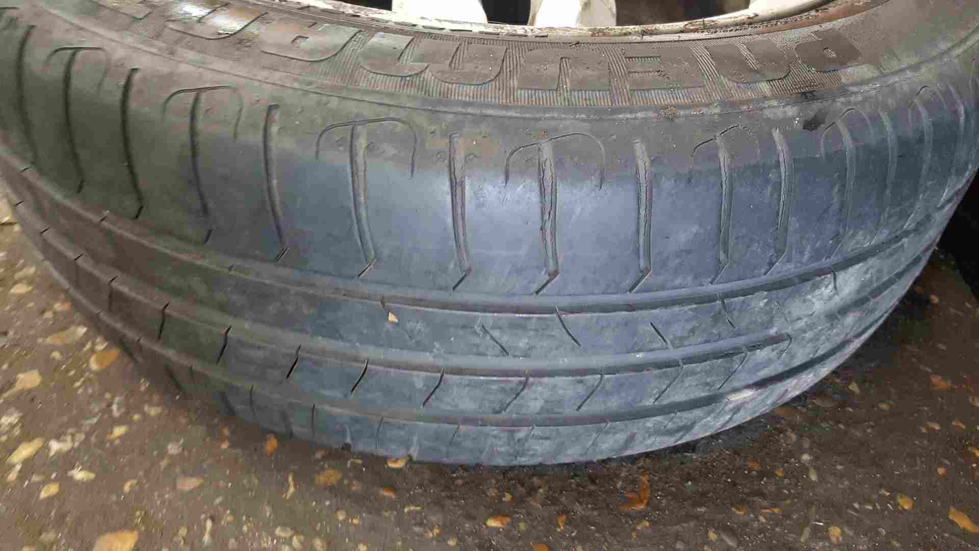 Thumb 6 Renault Clio MK3 2005-2009 Mahonia Alloy Wheel 15Inch 2/5 185 60 15 Corrosion