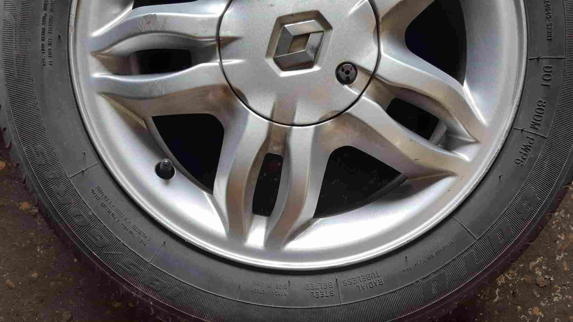 Thumb 6 Renault Clio MK3 2005-2009 Mahonia Alloy Wheel 15Inch X1 2/5