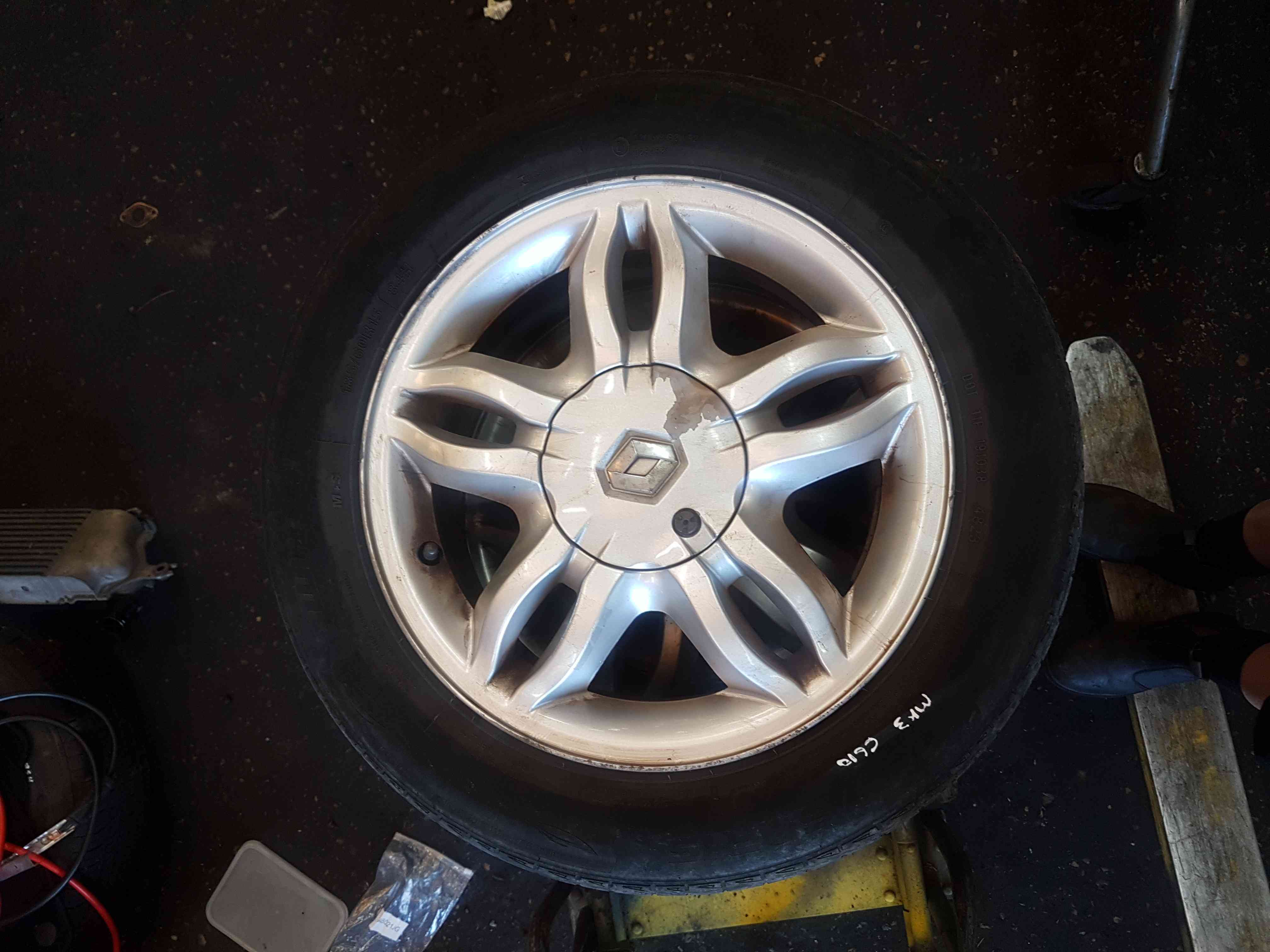 Thumb 2 Renault Clio MK3 2005-2009 Mahonia Alloy Wheel 15Inch X1 3/5
