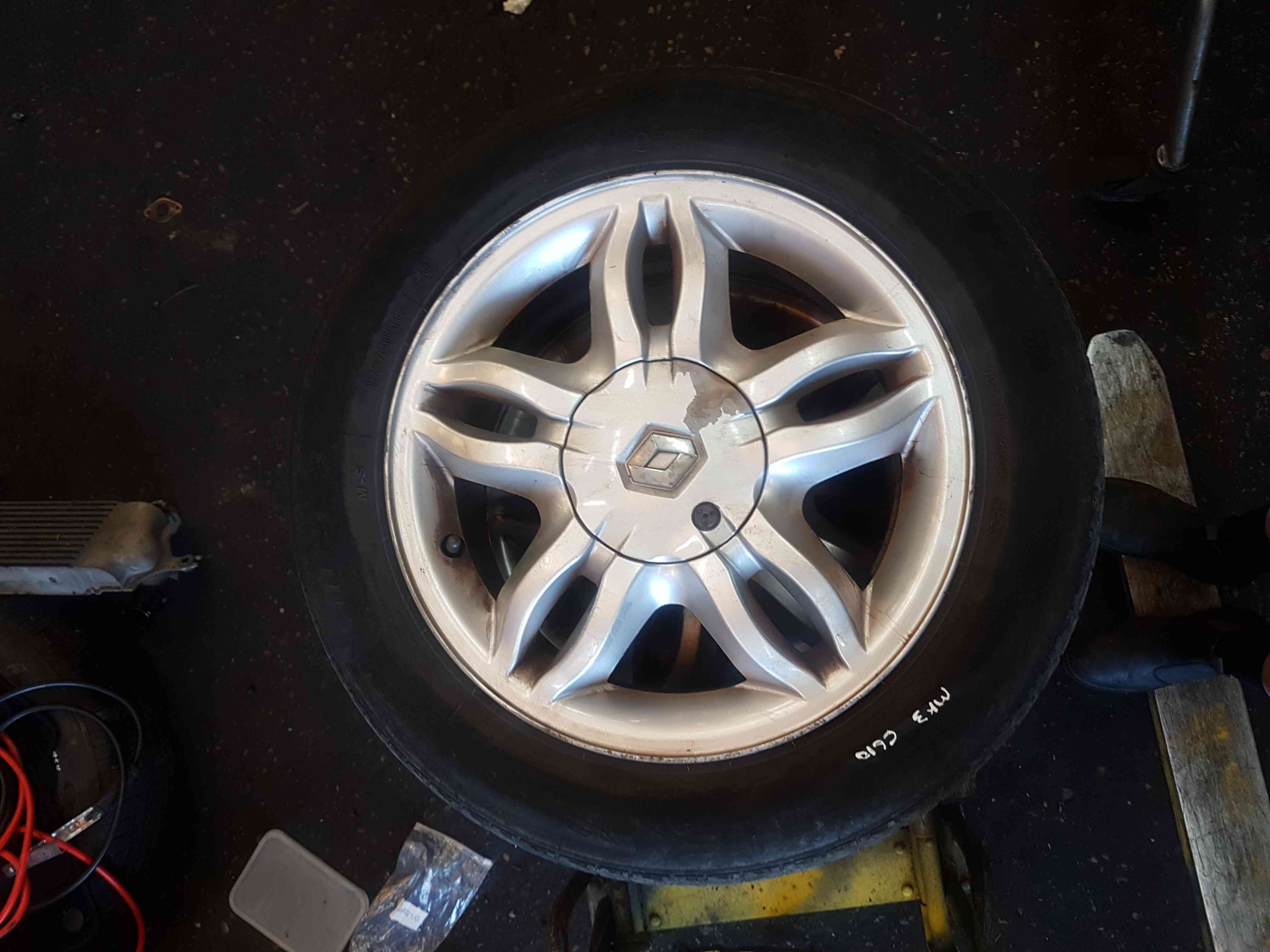 Thumb 3 Renault Clio MK3 2005-2009 Mahonia Alloy Wheel 15Inch X1 3/5