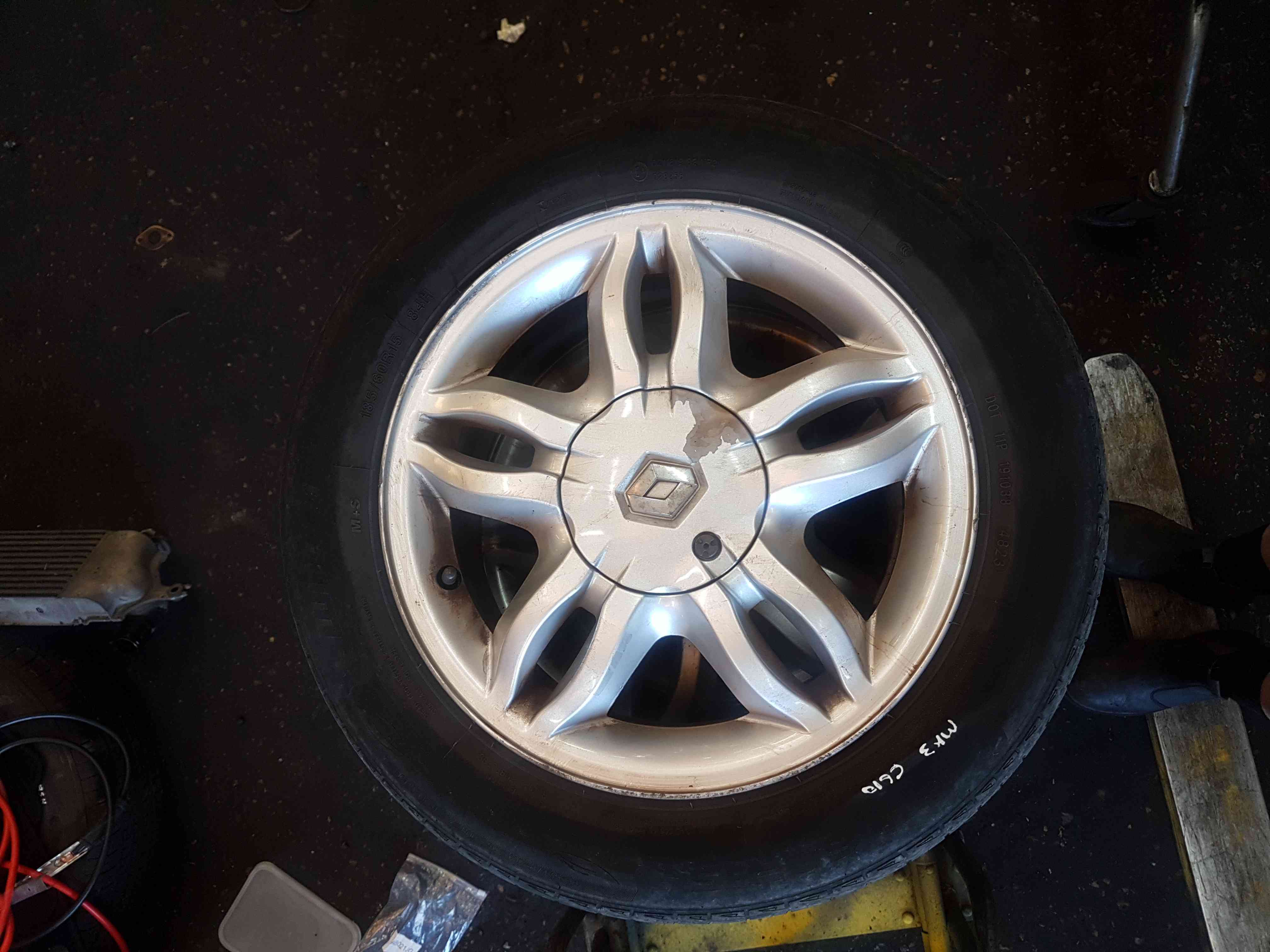 Thumb 4 Renault Clio MK3 2005-2009 Mahonia Alloy Wheel 15Inch X1 3/5