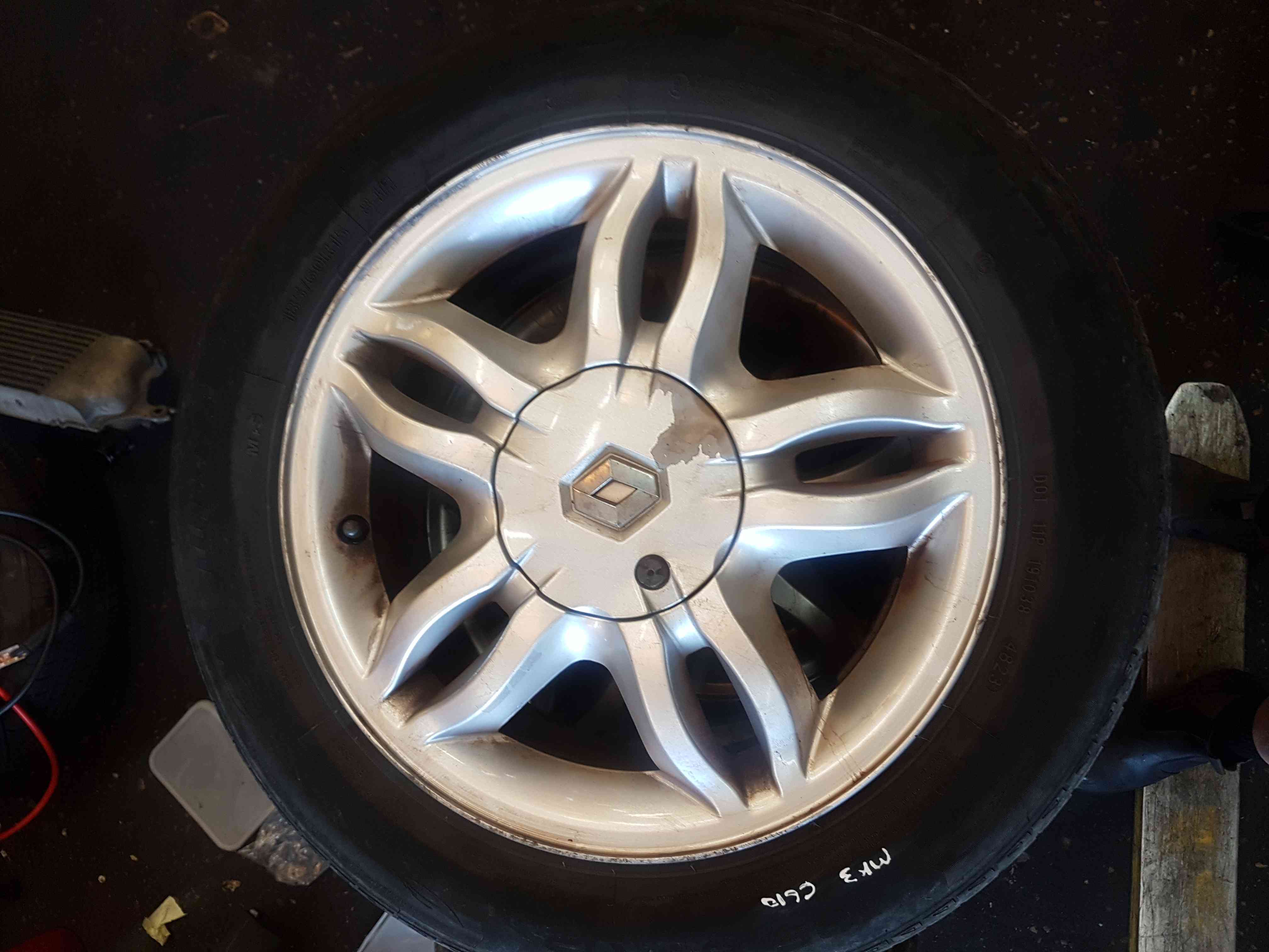 Thumb 7 Renault Clio MK3 2005-2009 Mahonia Alloy Wheel 15Inch X1 3/5