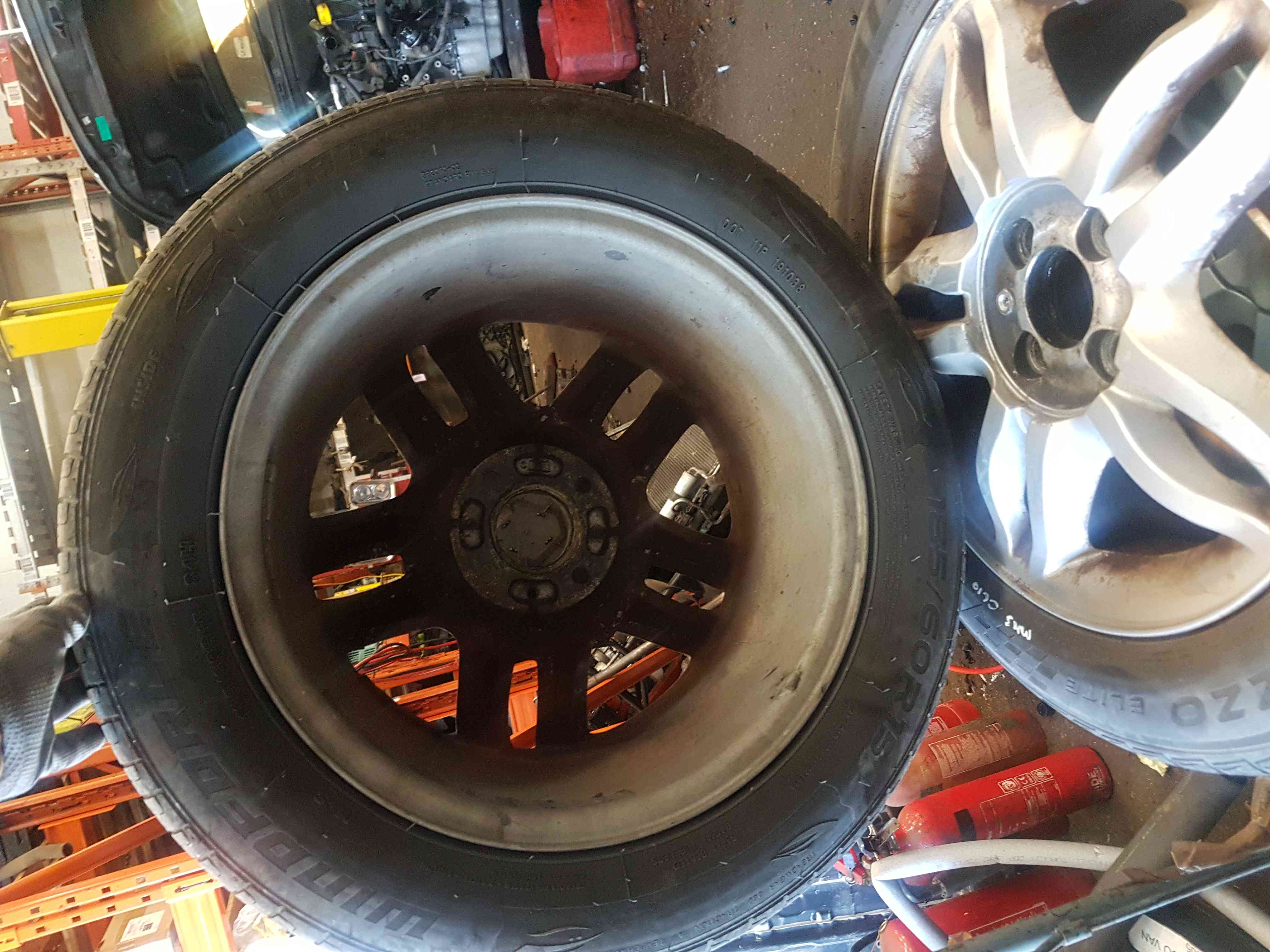 Thumb 8 Renault Clio MK3 2005-2009 Mahonia Alloy Wheel 15Inch X1 3/5