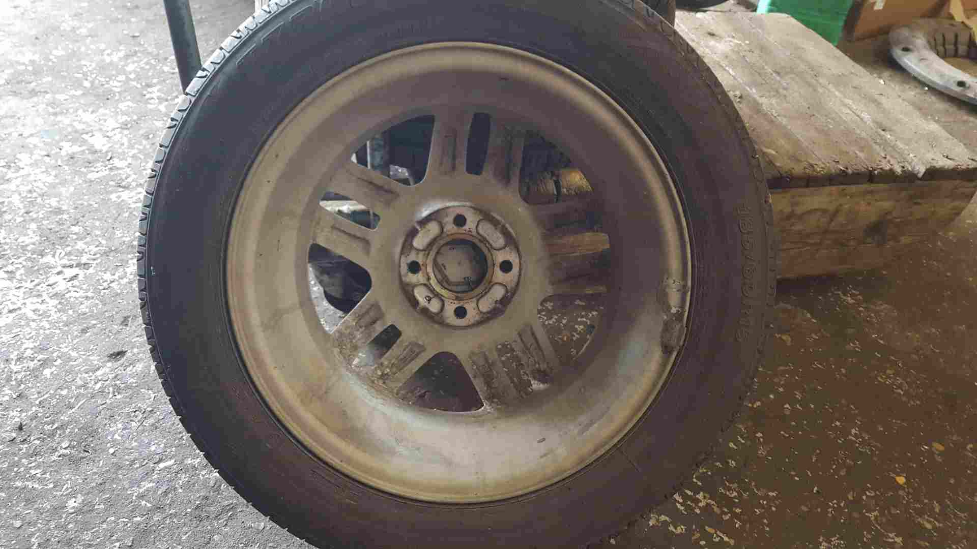 Thumb 5 Renault Clio MK3 2005-2009 Mahonia Alloy Wheel 15Inch X1 4/5