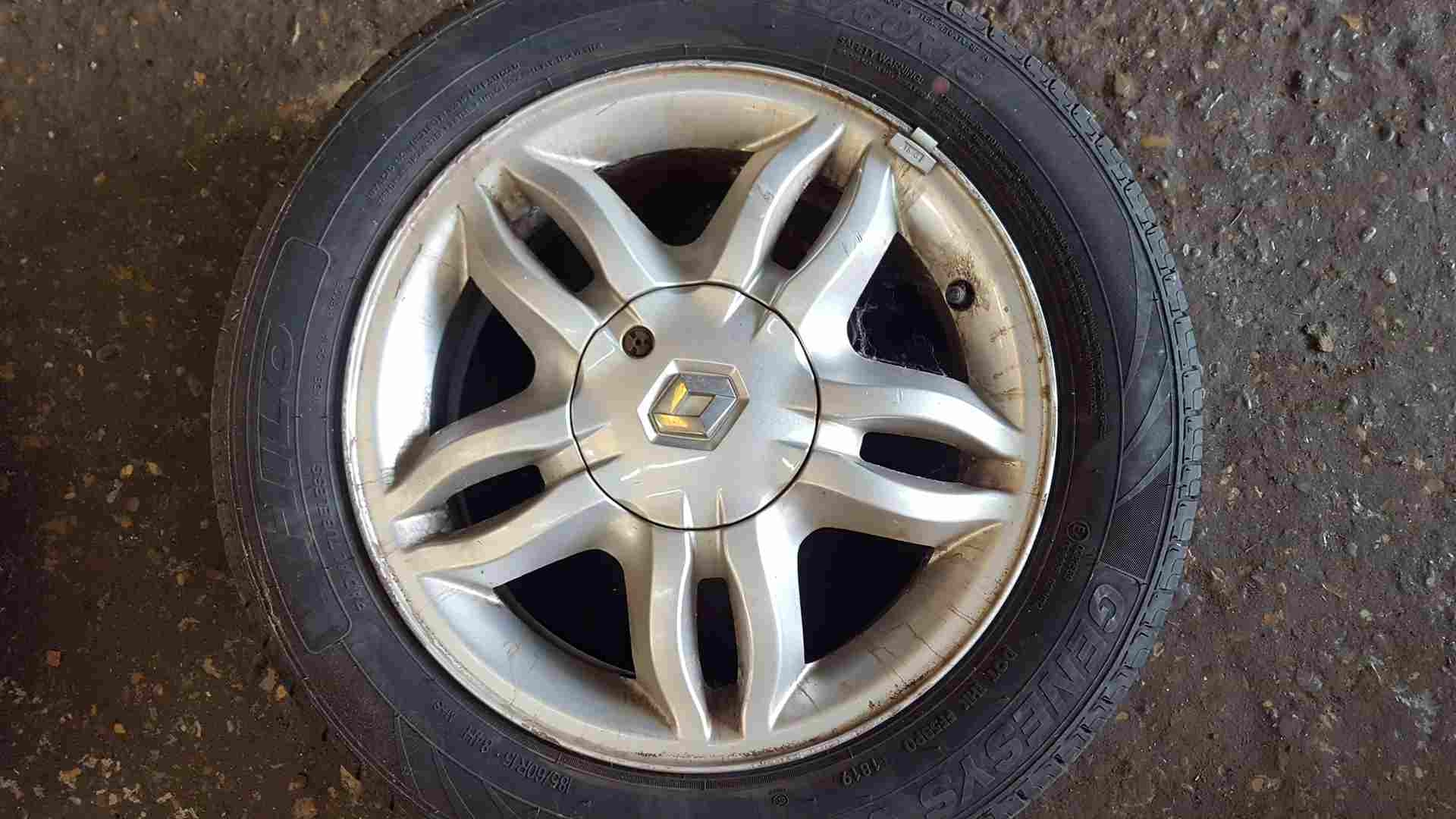 Renault Clio MK3 2005-2009 Mahonia Alloy Wheel 15Inch X1 4/5 Tyre 185 60 15 6mm